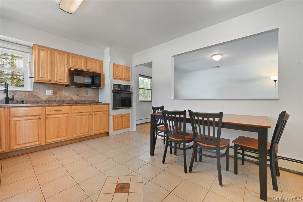 #20 photo, 3 Adrienne Court, Hauppauge , NY 11788