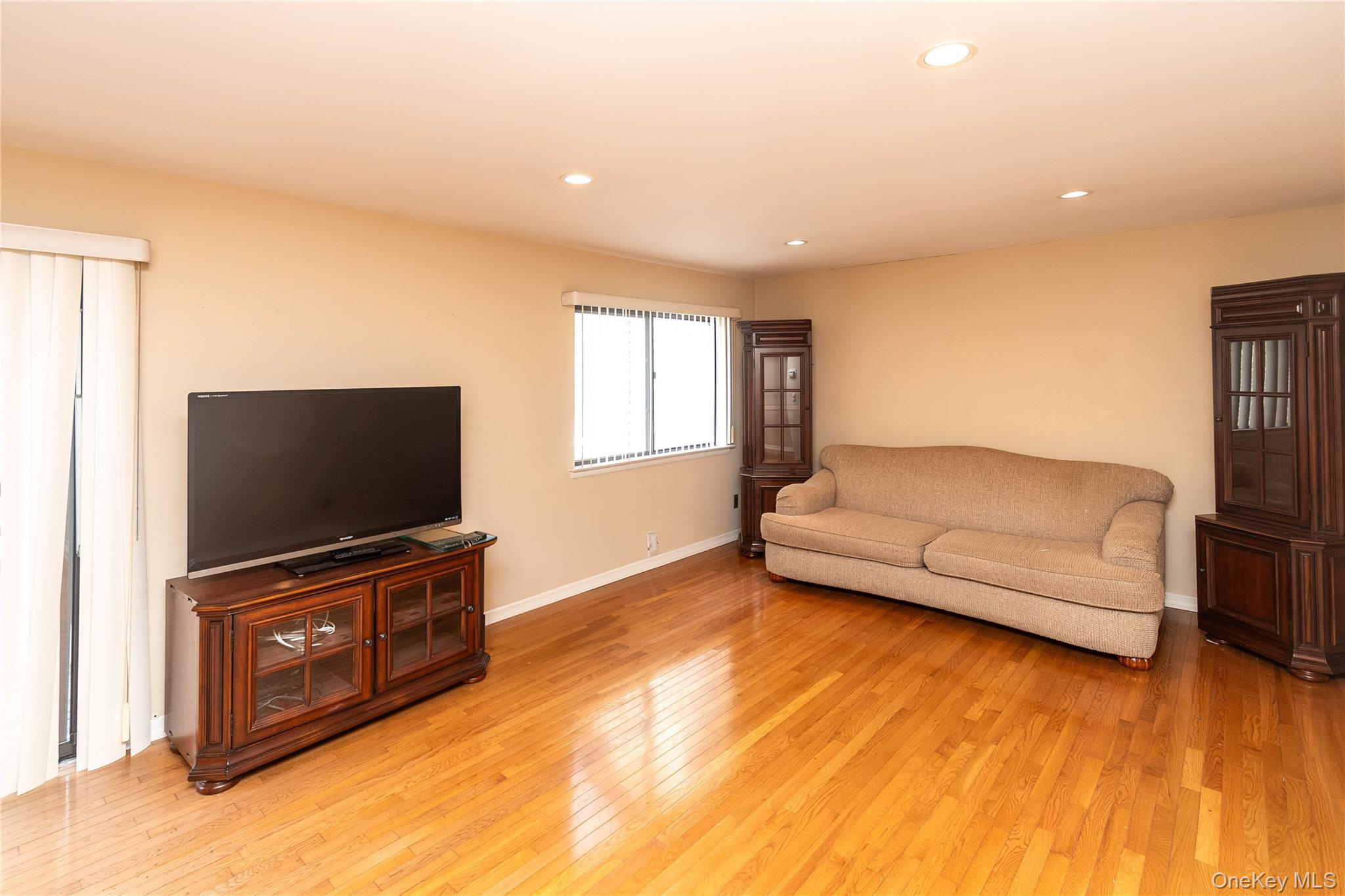 #10 photo, 113 Village Road, Yorktown Heights , NY 10598