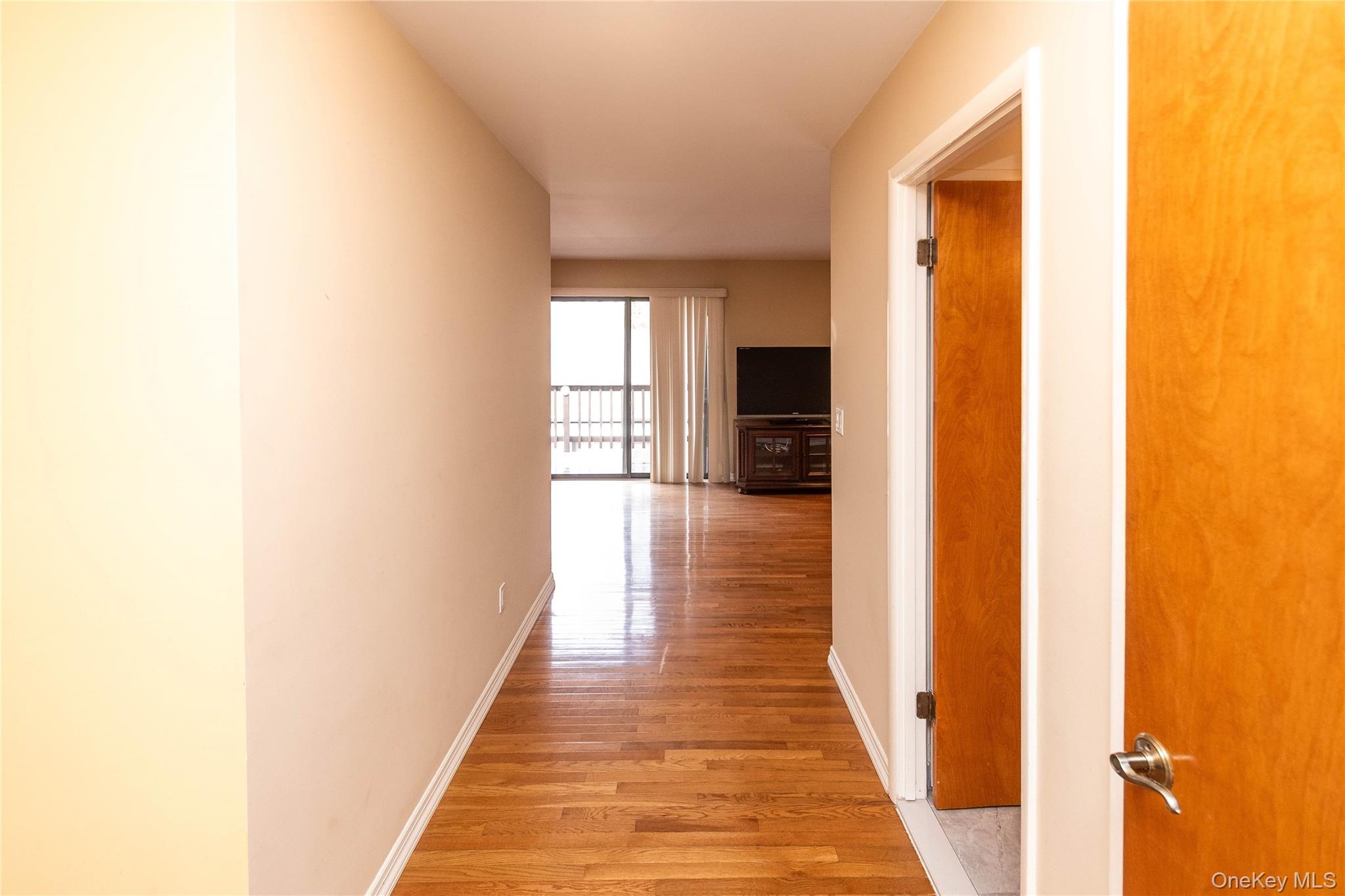 #4 photo, 113 Village Road, Yorktown Heights , NY 10598