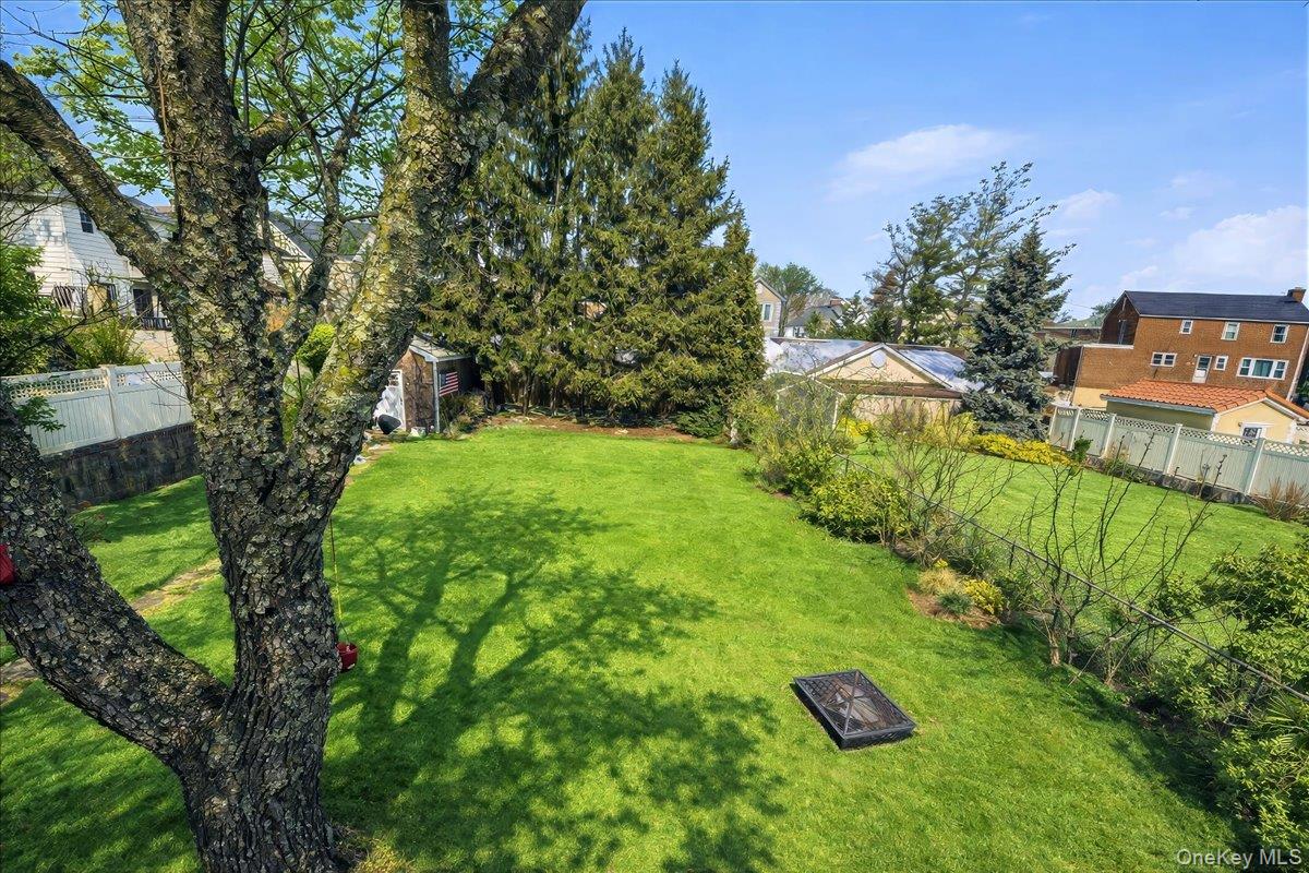 #4 photo, 3343 Agar Place, הברונקס Bronx , NY 10465