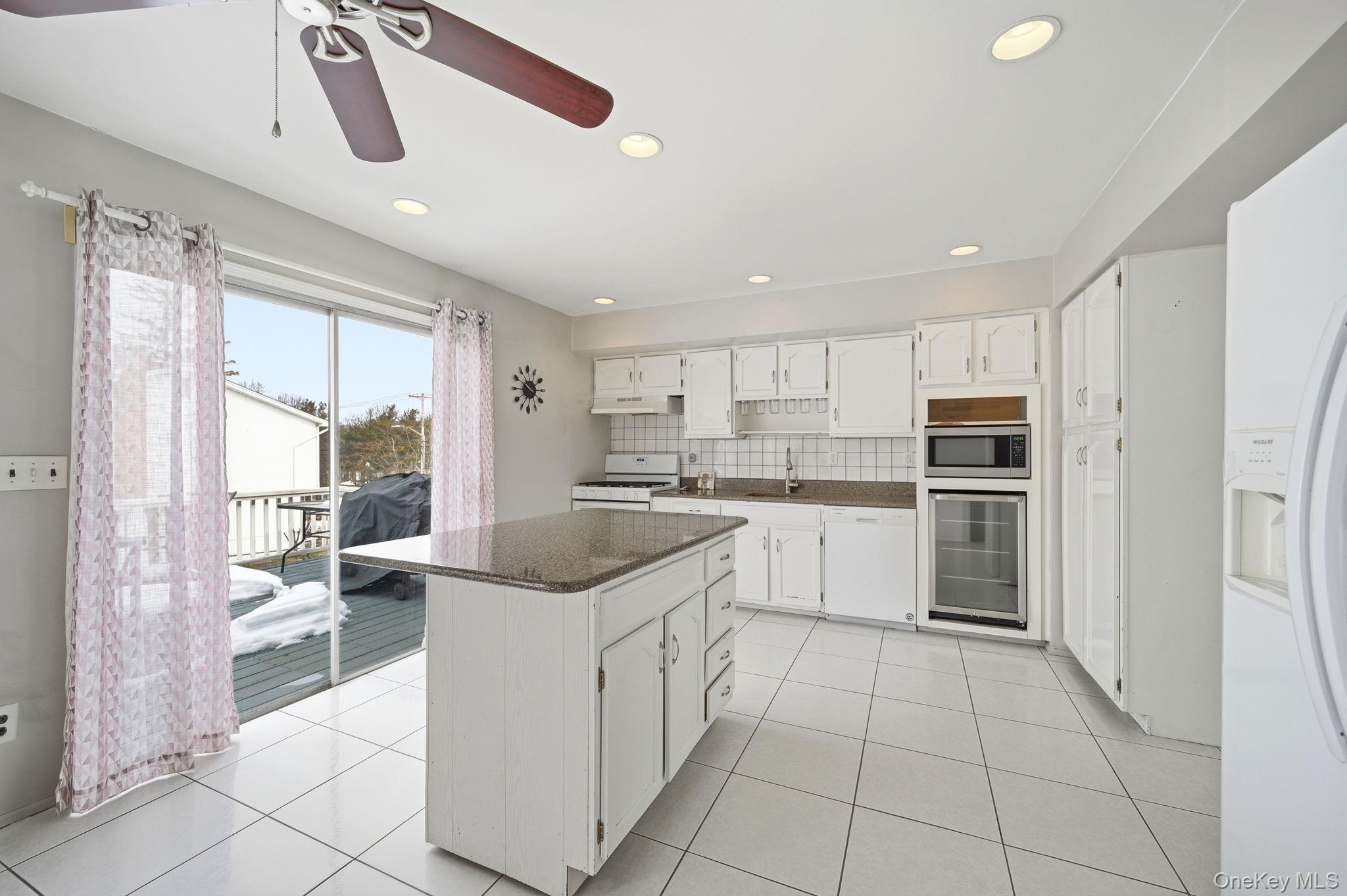 #5 photo, 40 Pittsford Way, Nanuet , NY 10954