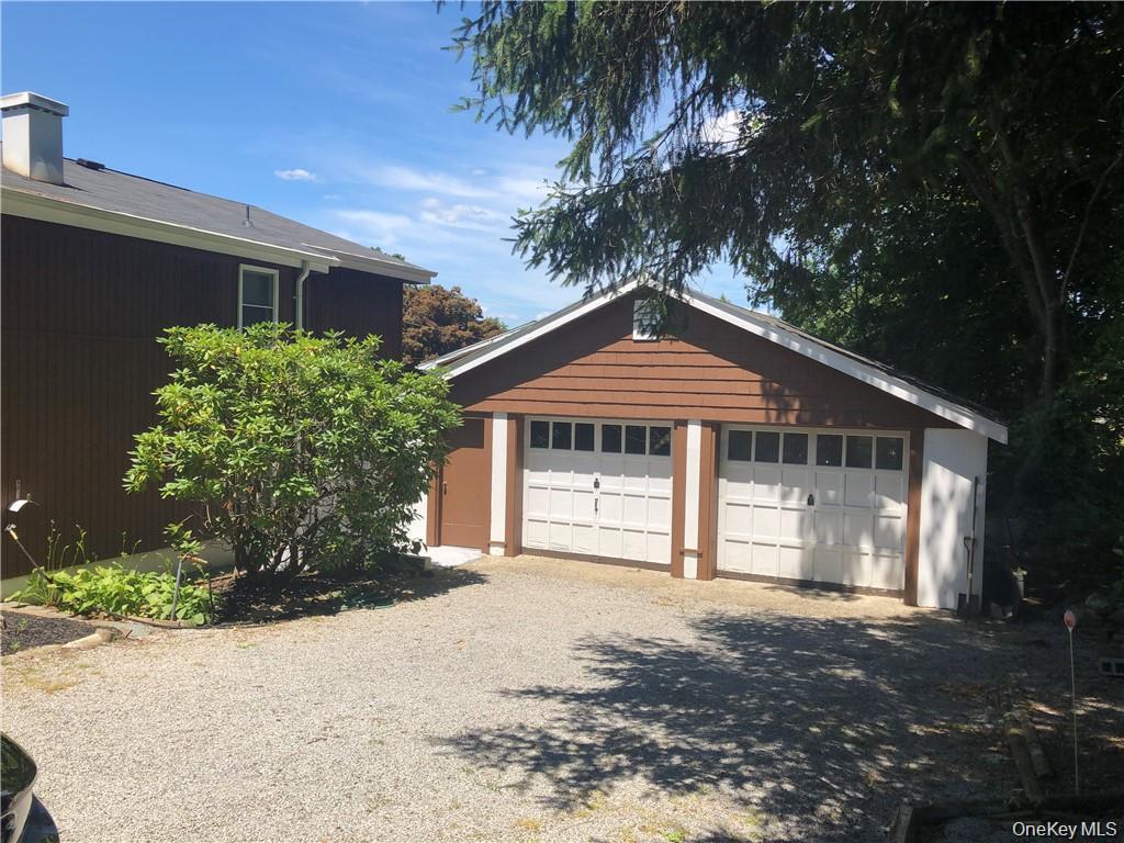 #4 photo, 35 Oxford Road, New Windsor , NY 12553