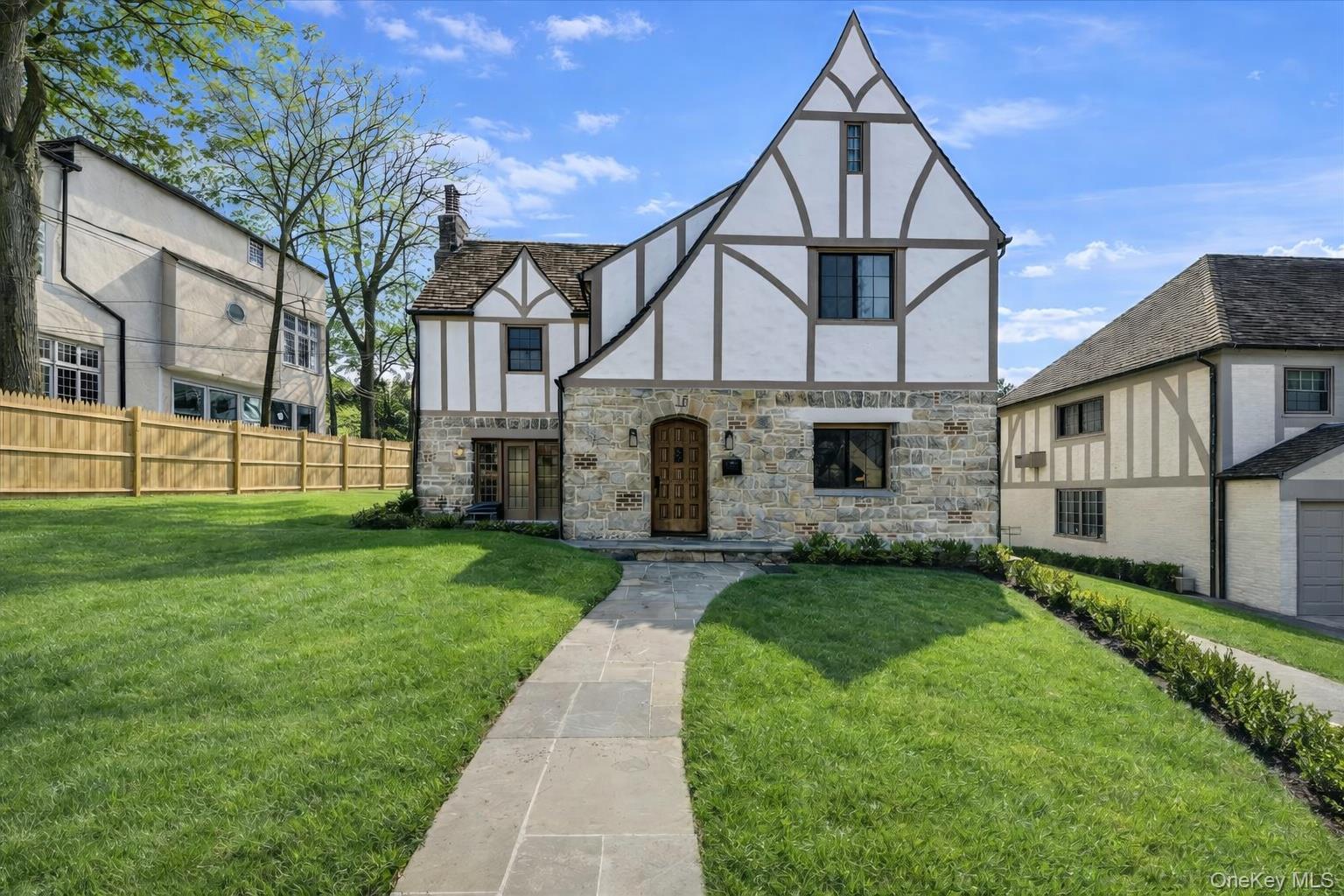 #1 photo, 18 Lakeside Drive, New Rochelle , NY 10801