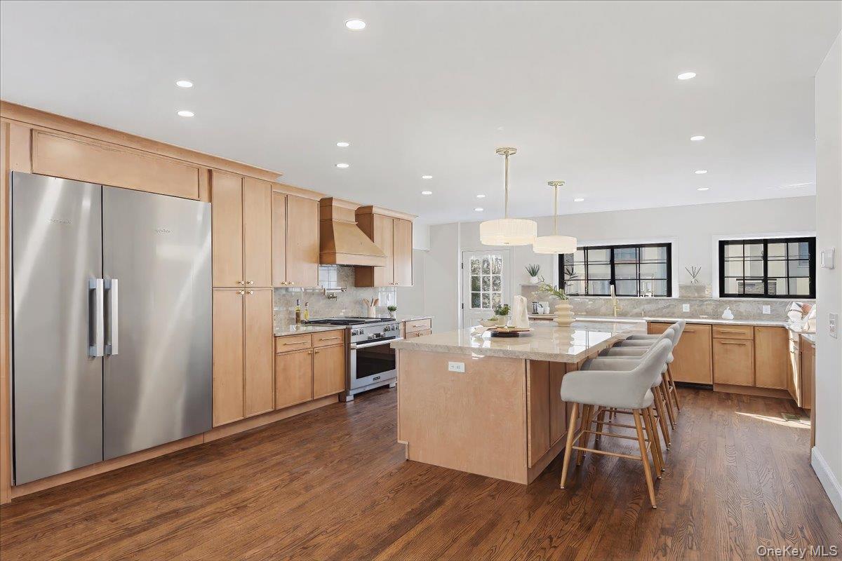 #10 photo, 18 Lakeside Drive, New Rochelle , NY 10801