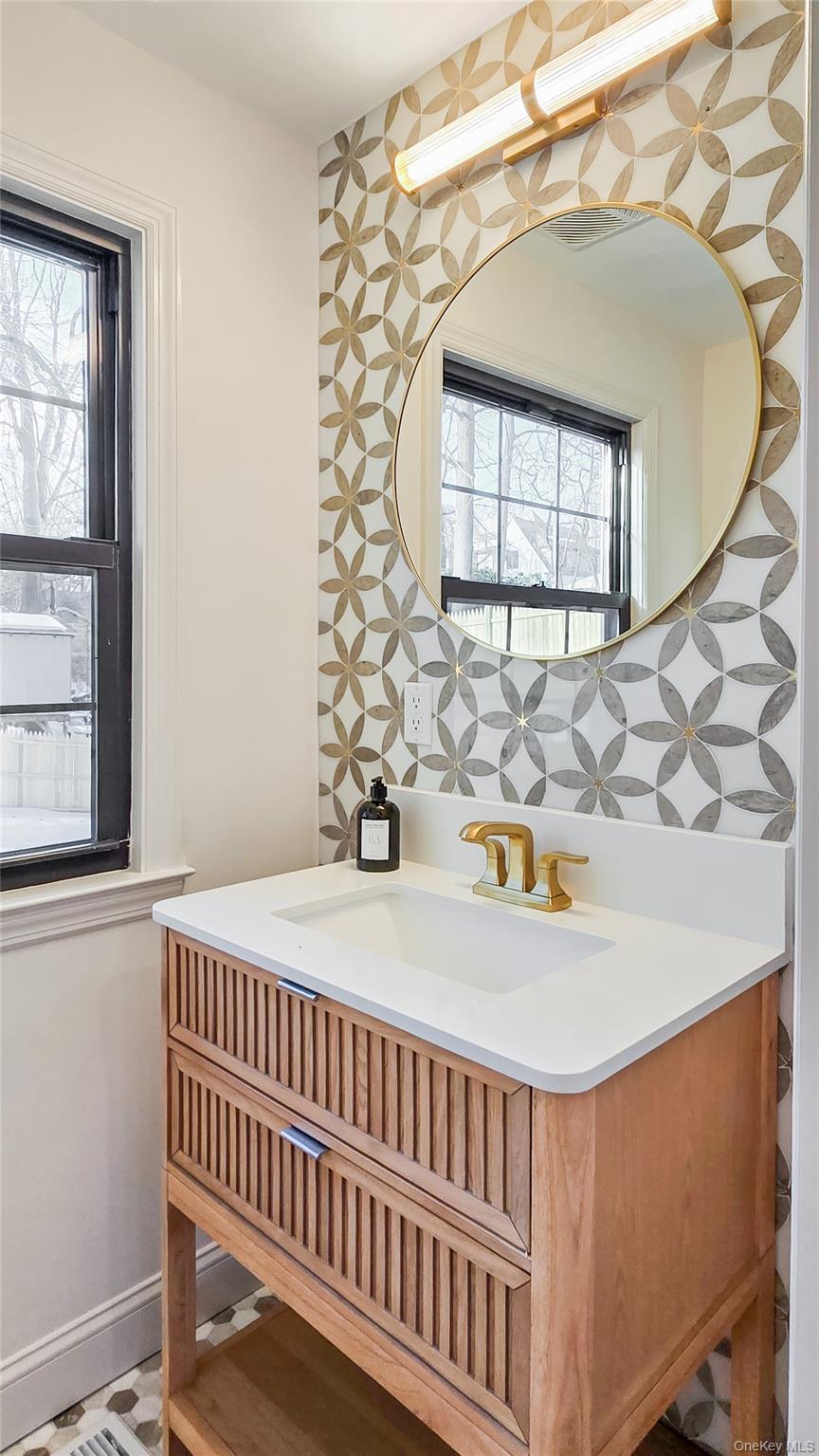 #15 photo, 18 Lakeside Drive, New Rochelle , NY 10801