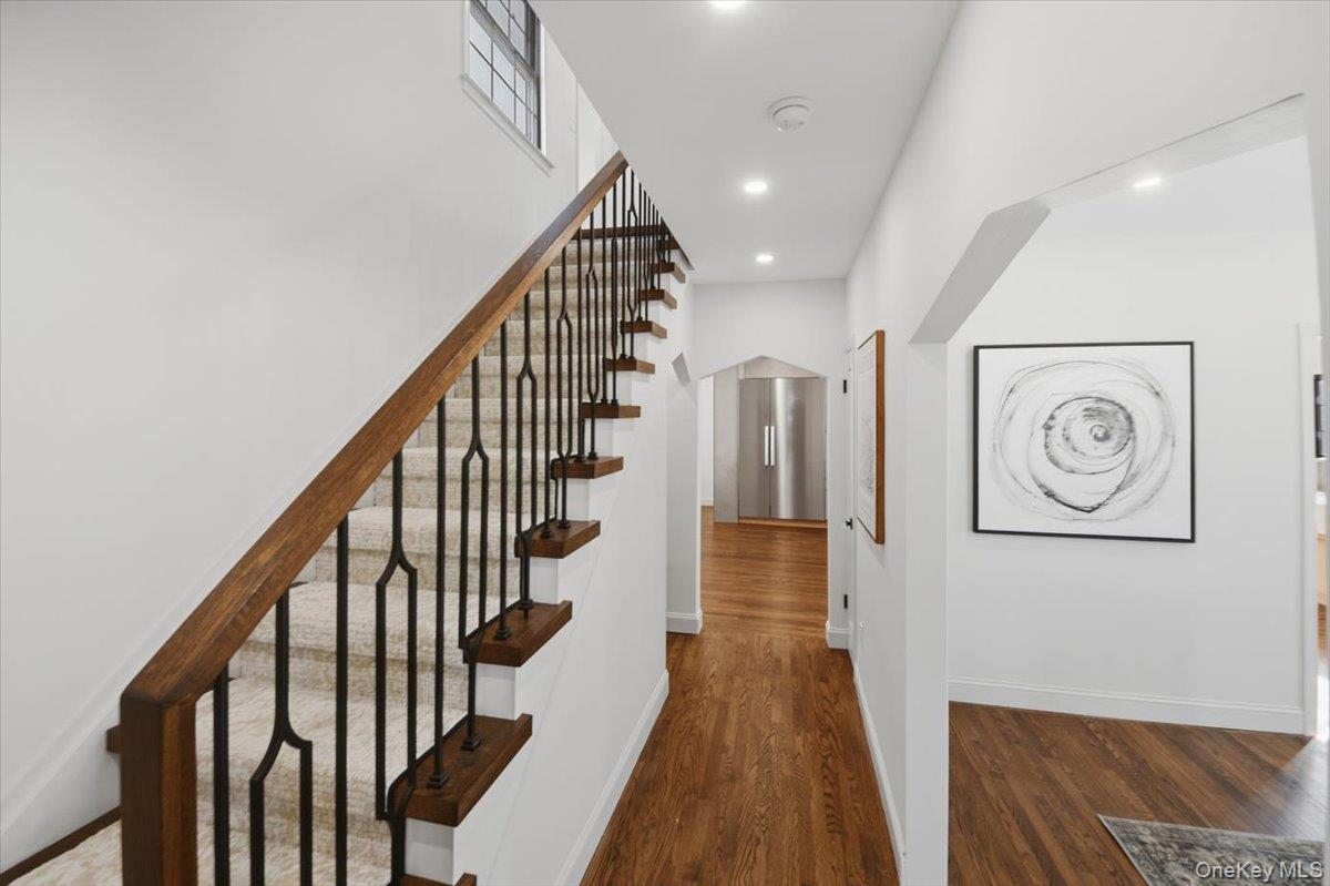 #2 photo, 18 Lakeside Drive, New Rochelle , NY 10801