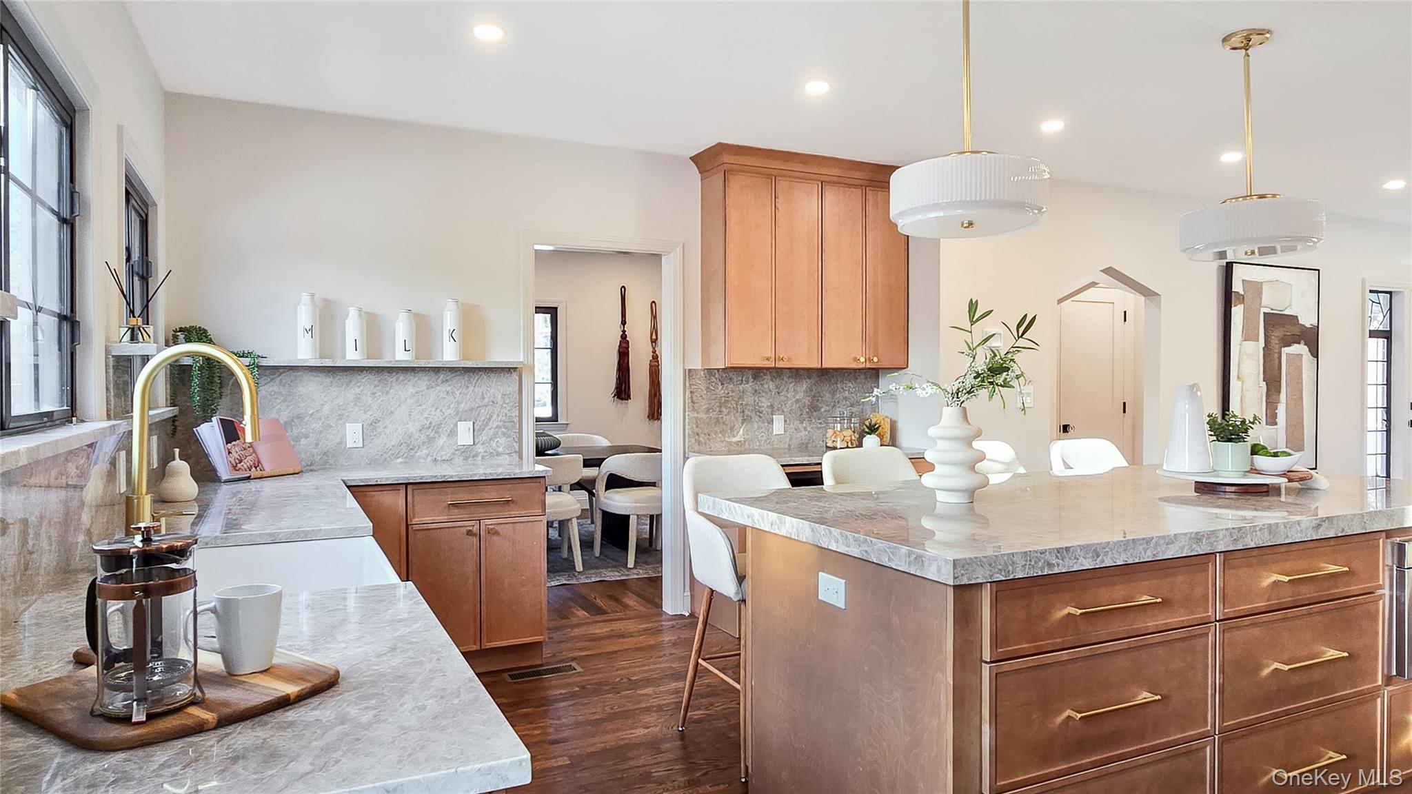 #4 photo, 18 Lakeside Drive, New Rochelle , NY 10801