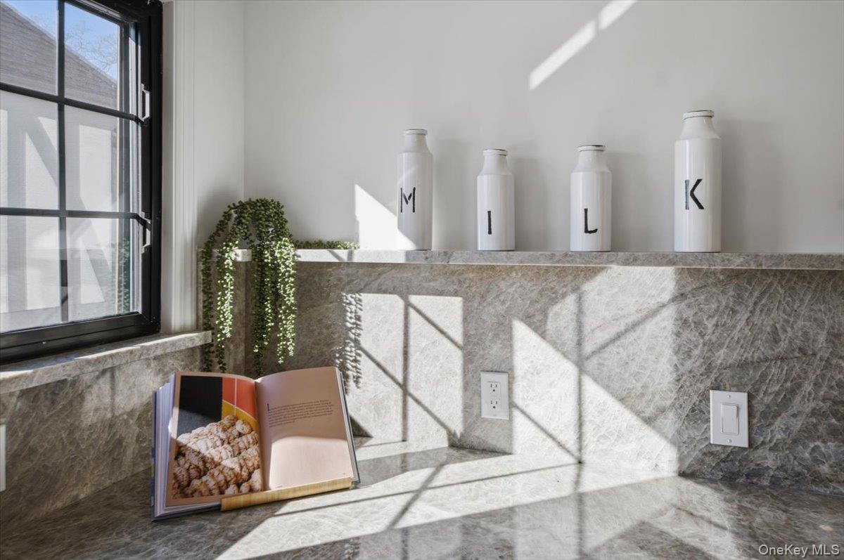 #7 photo, 18 Lakeside Drive, New Rochelle , NY 10801