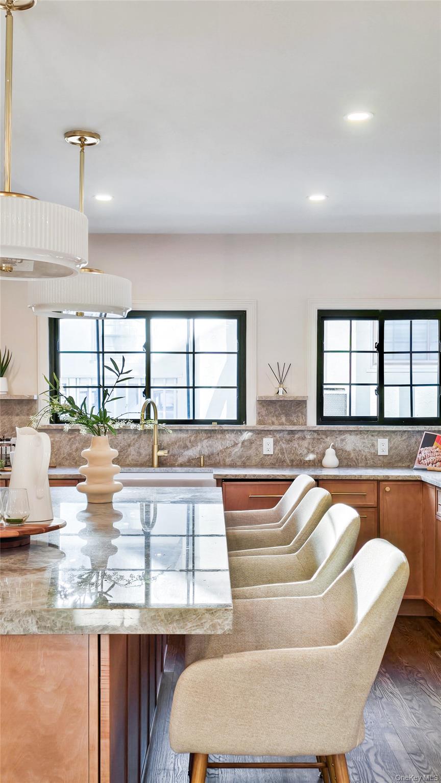 #8 photo, 18 Lakeside Drive, New Rochelle , NY 10801