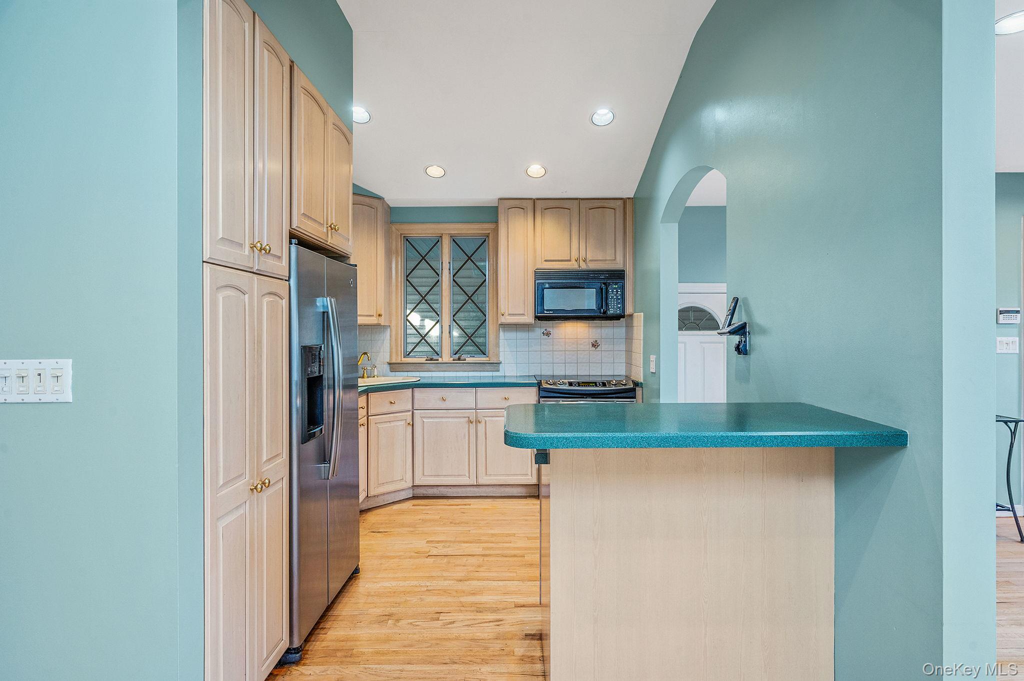 #14 photo, 1616 Madison Avenue, West Islip , NY 11795