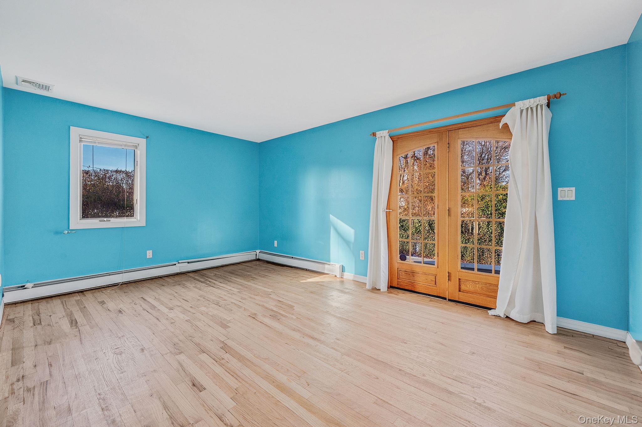 #19 photo, 1616 Madison Avenue, West Islip , NY 11795