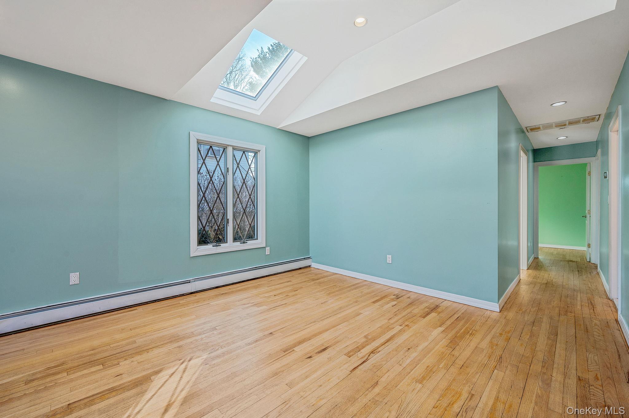 #8 photo, 1616 Madison Avenue, West Islip , NY 11795