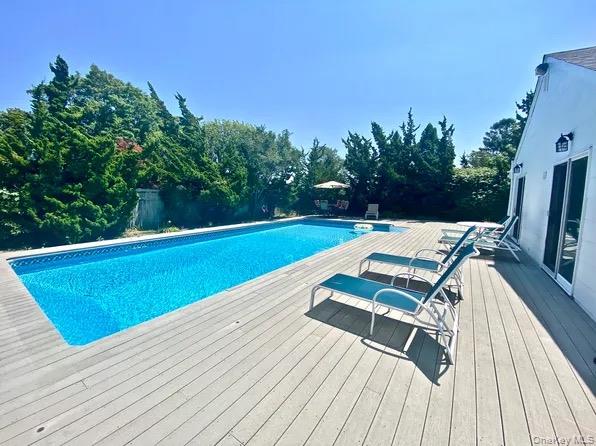 #1 photo, 16 Osceola Lane, Southampton , NY 11968