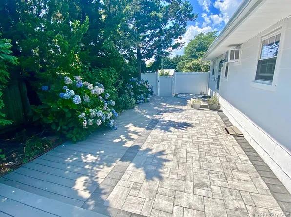 #16 photo, 16 Osceola Lane, Southampton , NY 11968