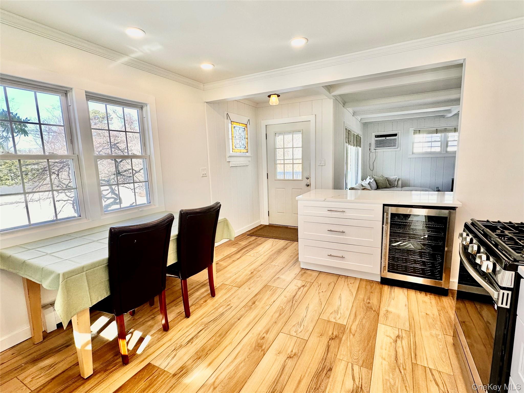 #8 photo, 16 Osceola Lane, Southampton , NY 11968