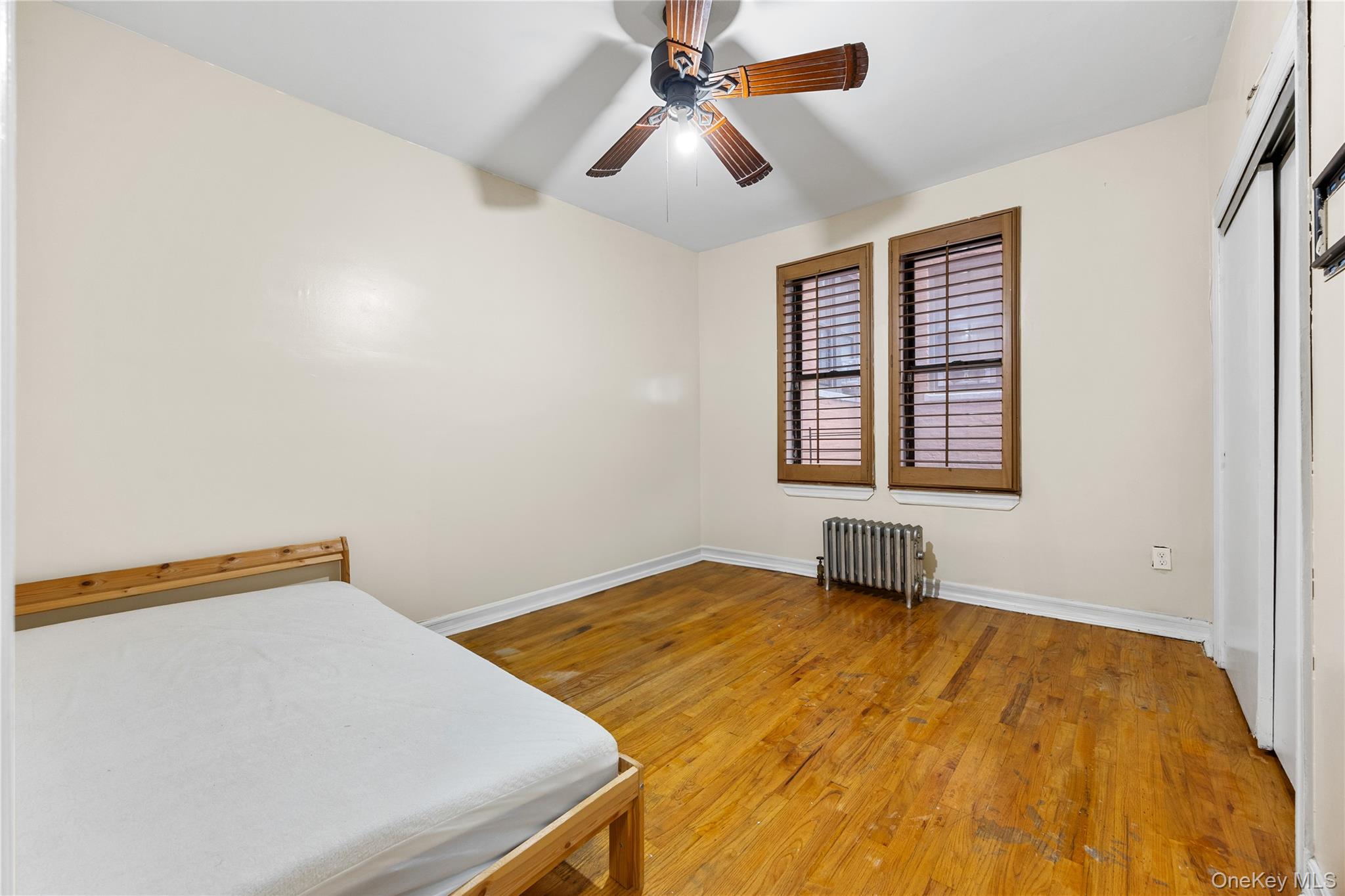 #4 photo, 1670 Longfellow Avenue, Bronx , NY 10460