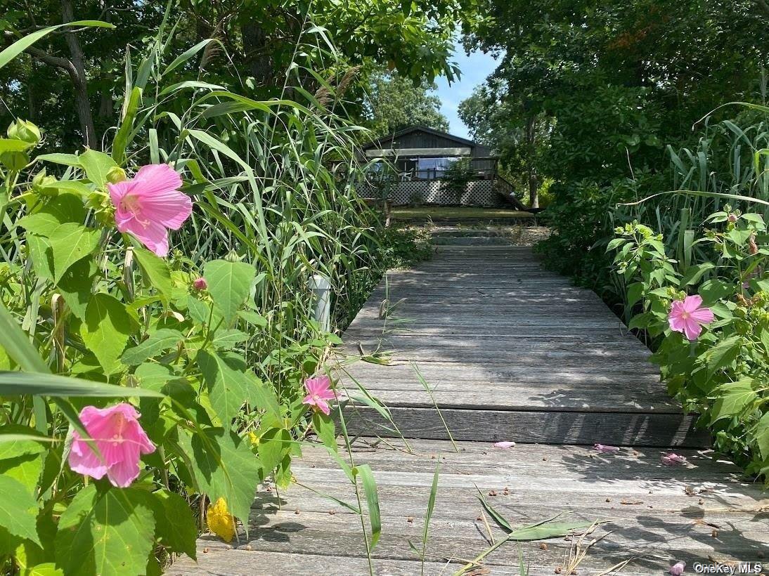 #13 photo, 1500 Trumans Path, East Marion , NY 11939