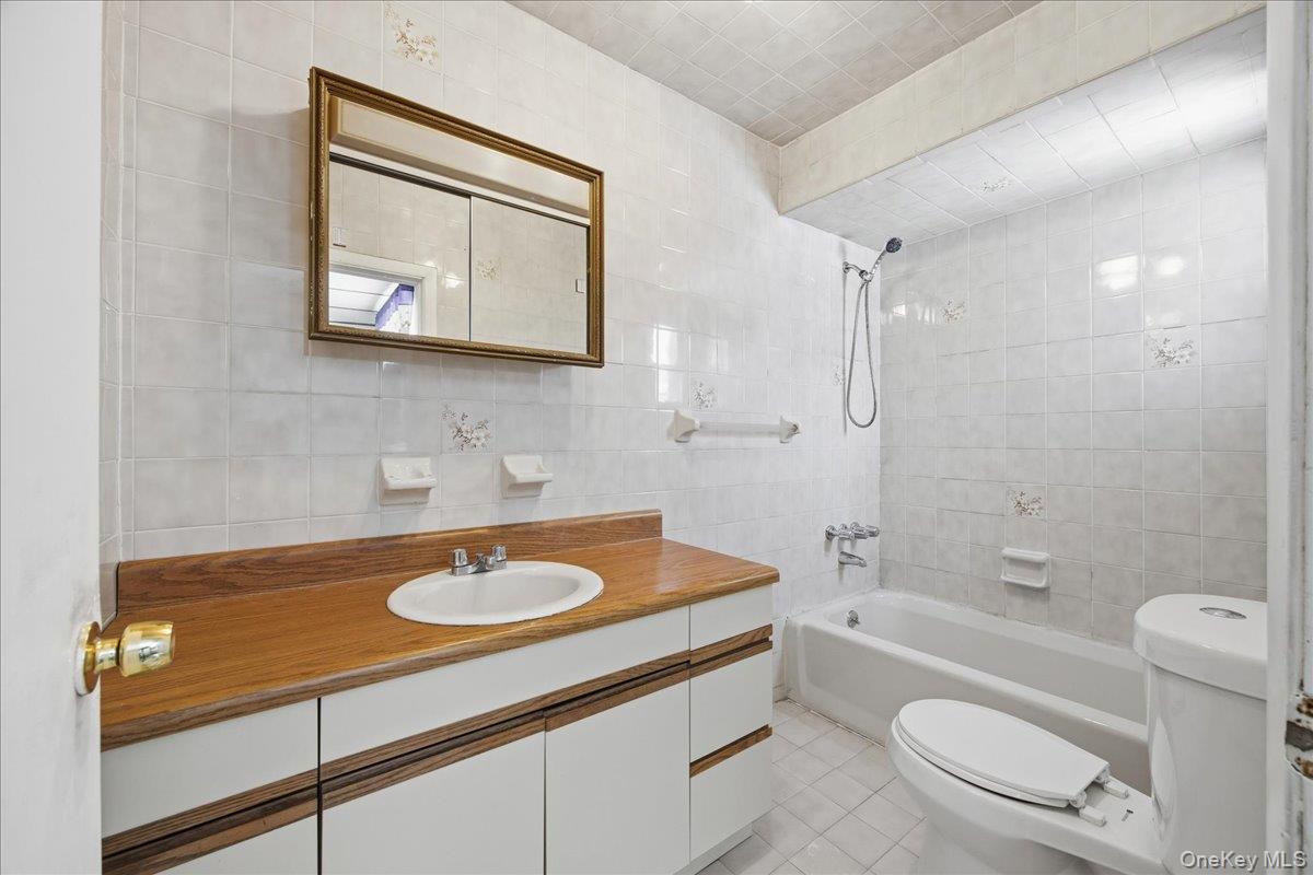 #12 photo, 97-14 126th Street, Richmond Hill , NY 11419