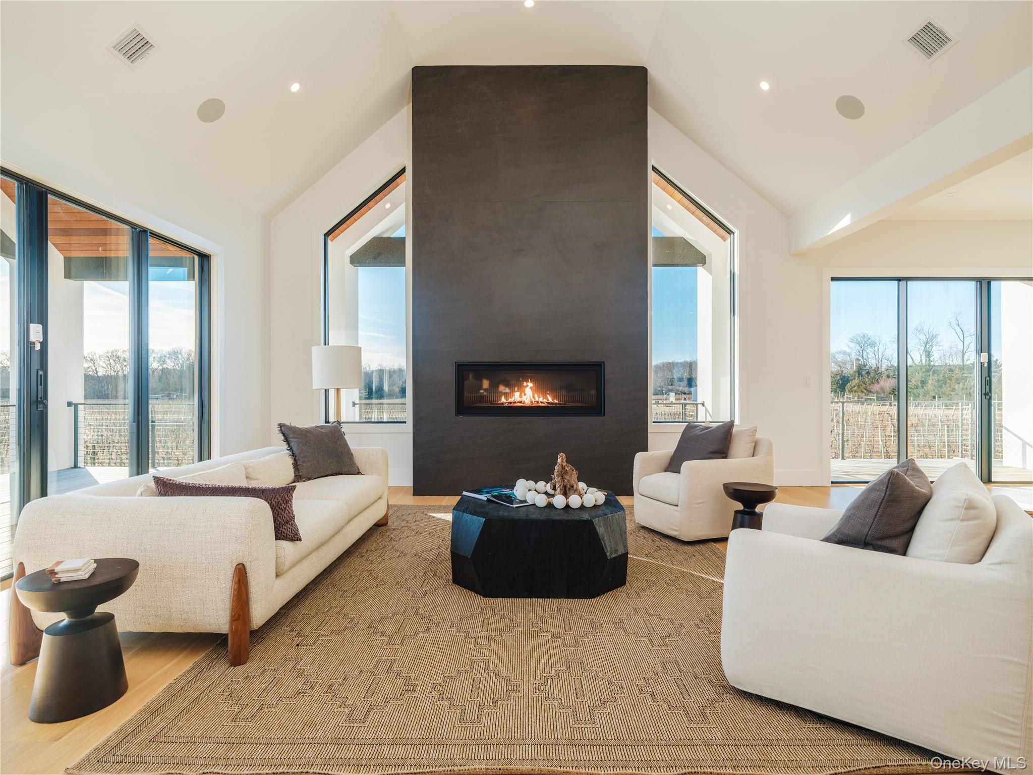 #18 photo, 19620 Soundview Avenue, Саффолк ‖ Southold , NY 11971