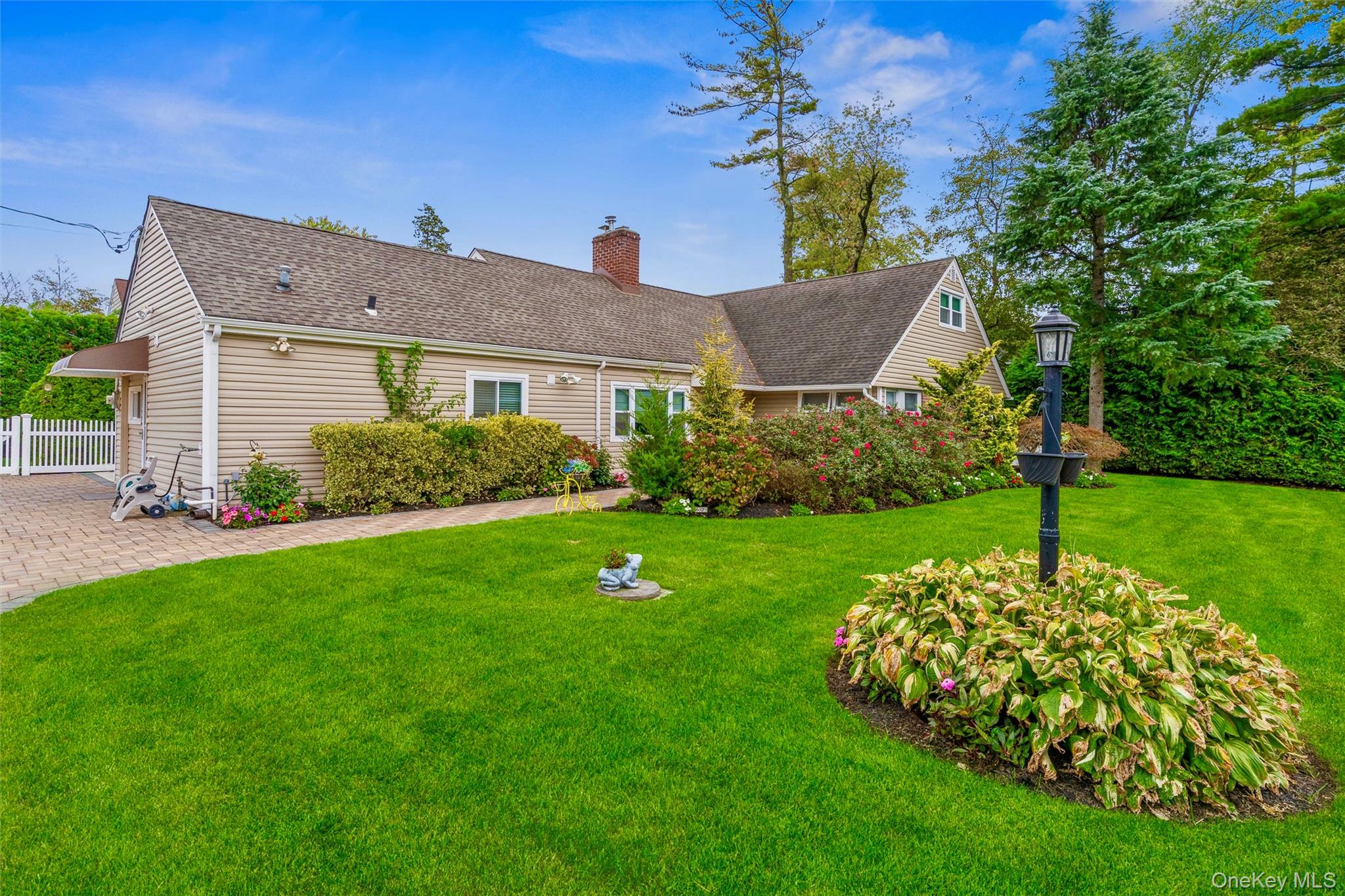 #1 photo, 262 Channon Road, Hewlett , NY 11557