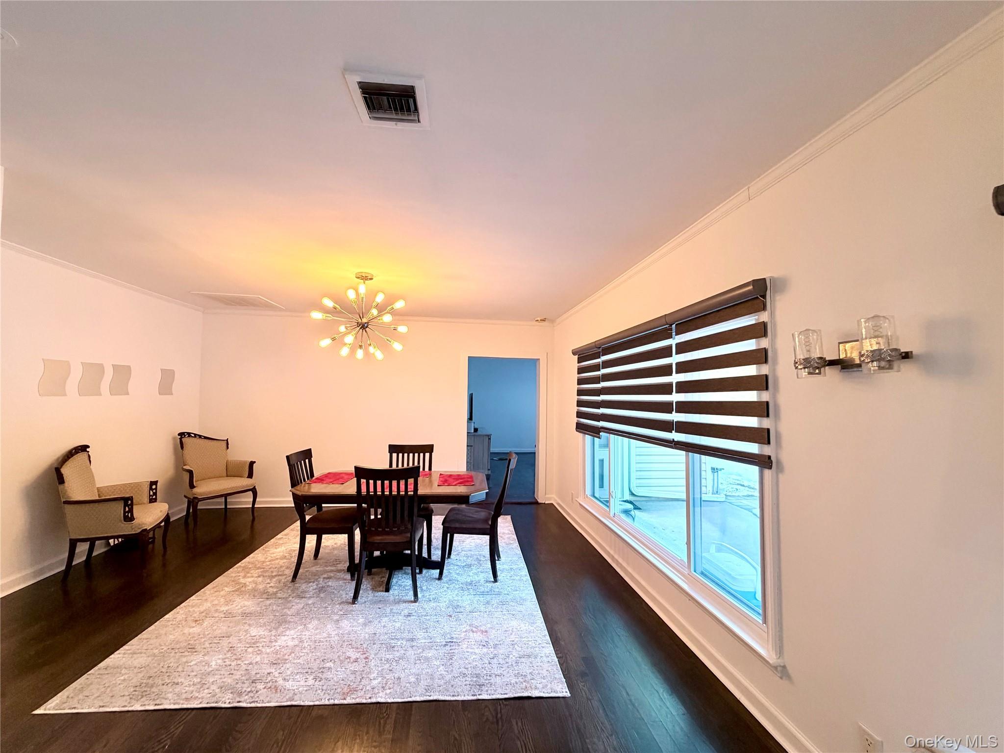 #16 photo, 262 Channon Road, Hewlett , NY 11557