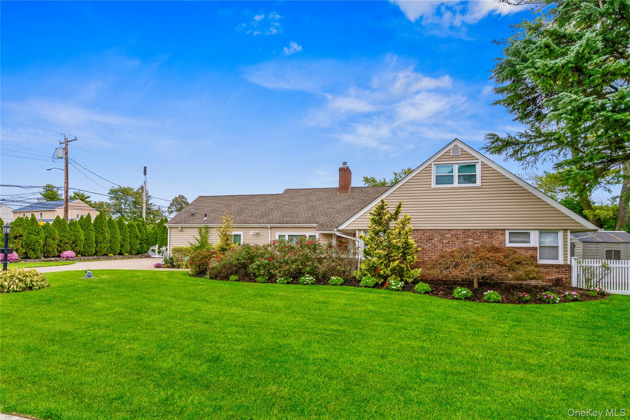 #2 photo, 262 Channon Road, Hewlett , NY 11557