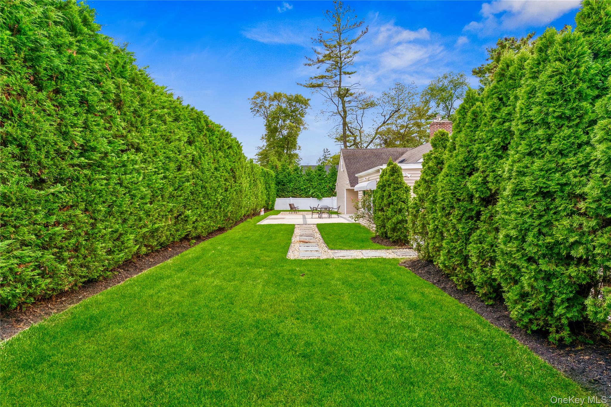 #4 photo, 262 Channon Road, Hewlett , NY 11557