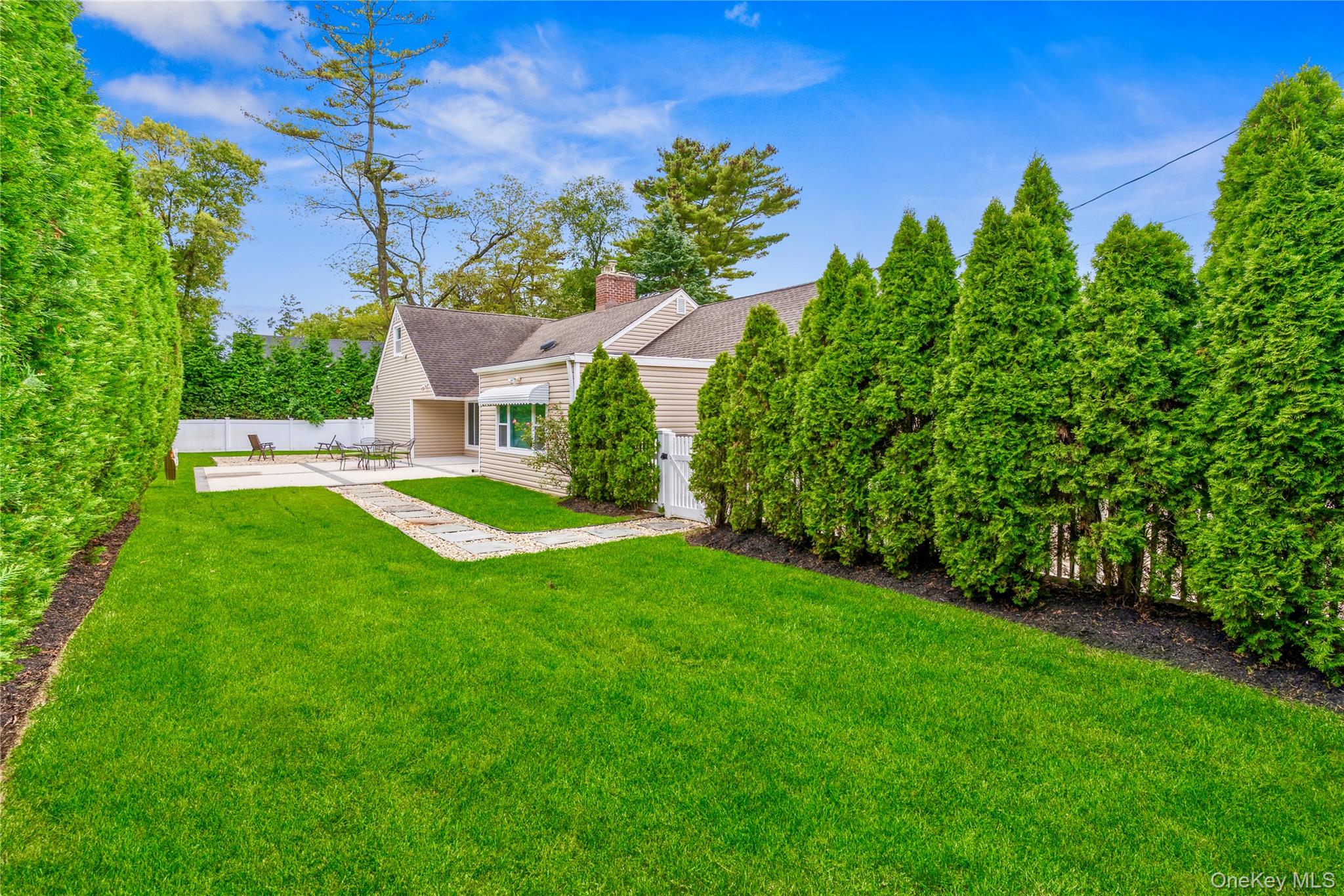 #6 photo, 262 Channon Road, Hewlett , NY 11557