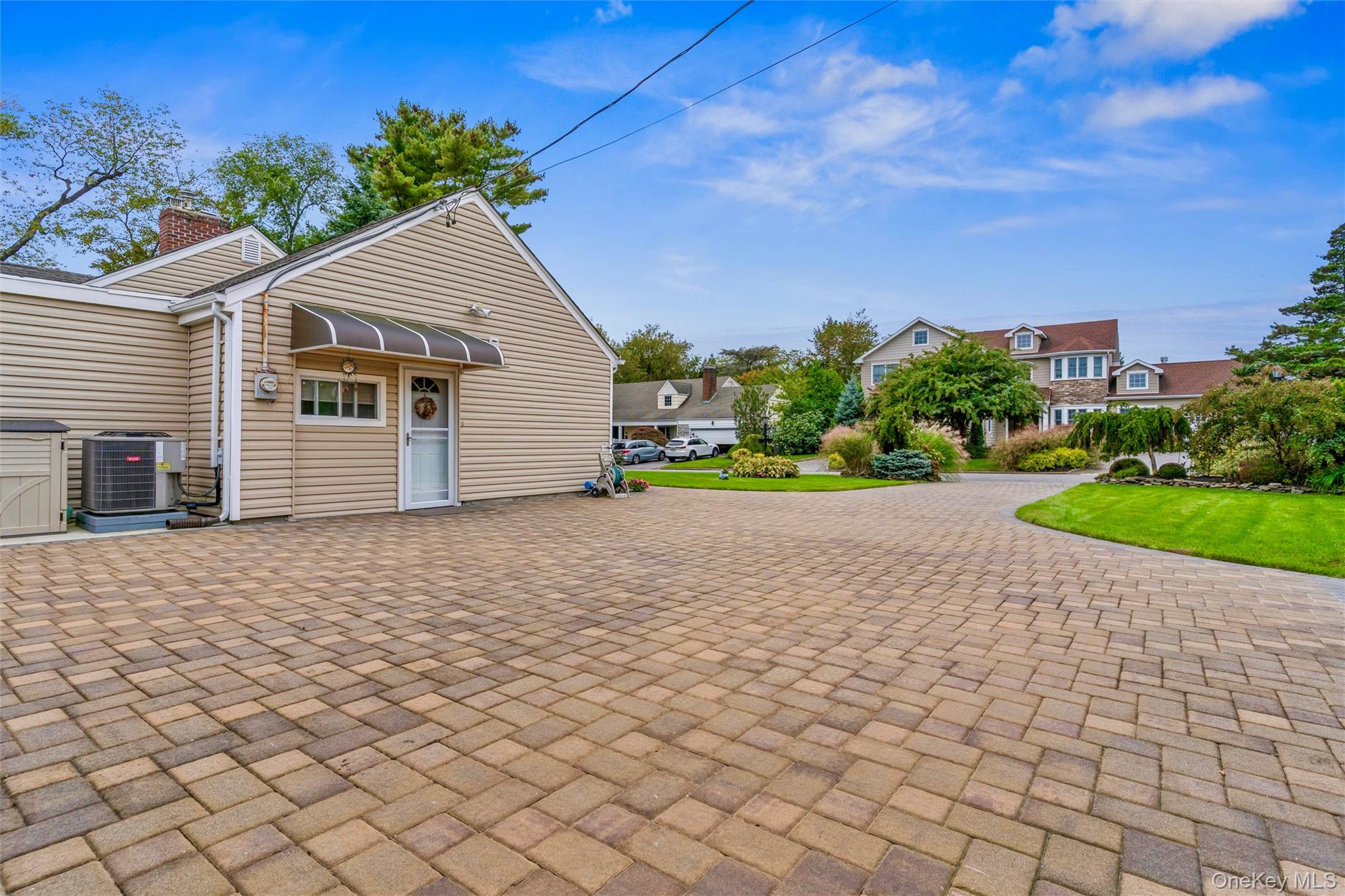 #7 photo, 262 Channon Road, Hewlett , NY 11557