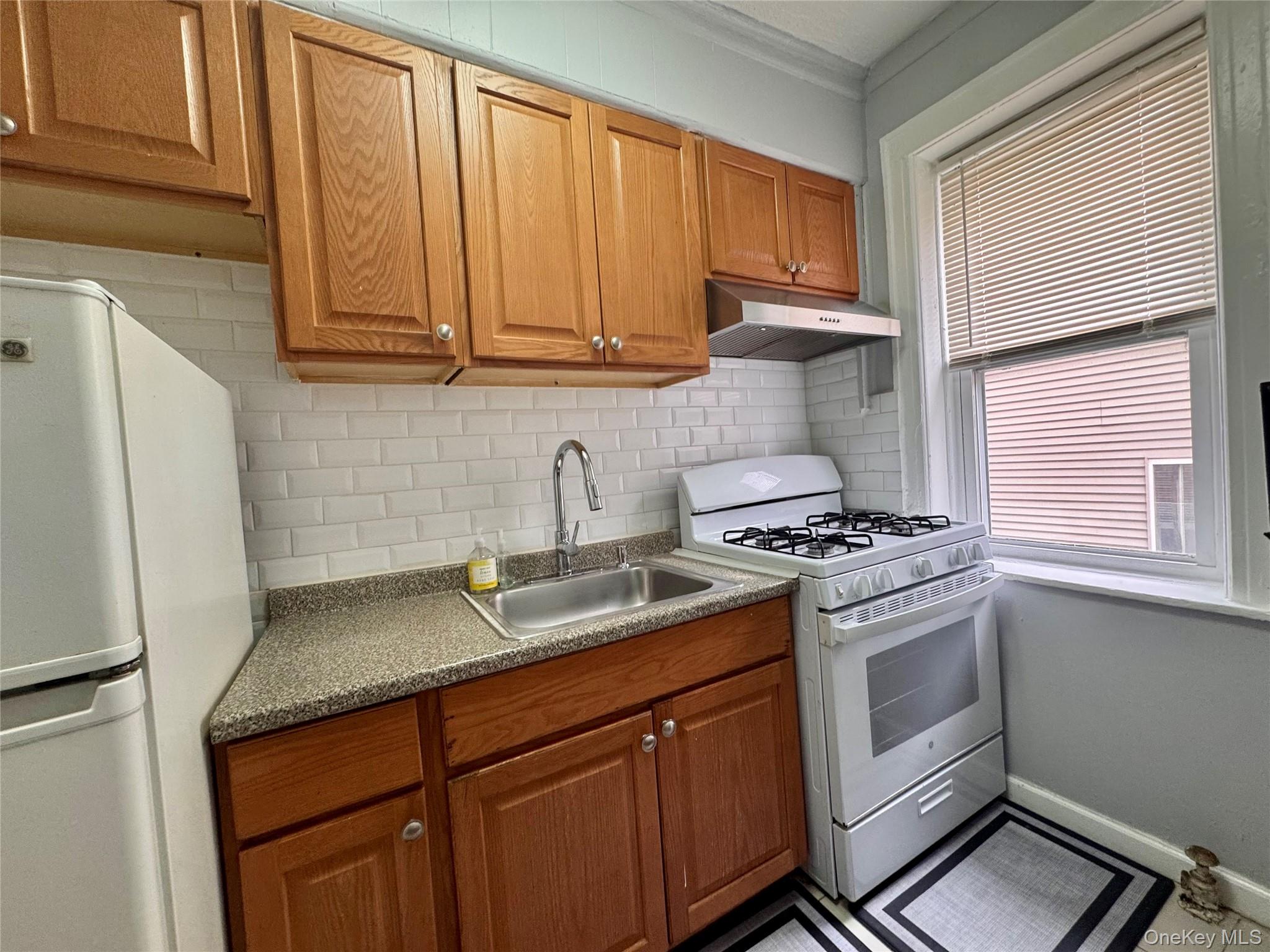 #11 photo, 645 E Beech Street, Long Beach , NY 11561