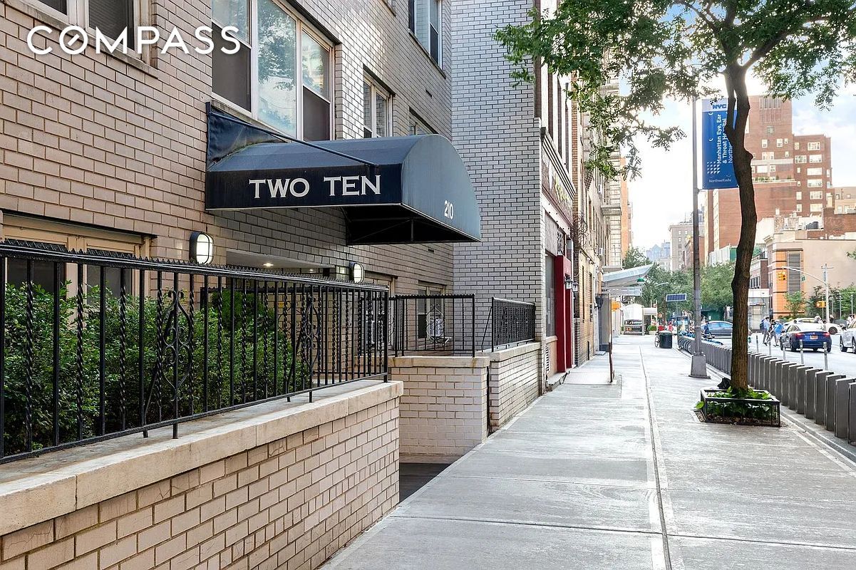 #12 photo, 210 E 63rd Street, مانهاتن Lenox Hill , NY 10065