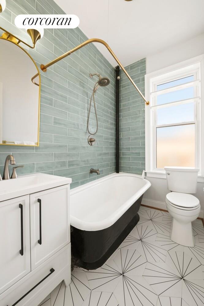 #5 photo, 374 S 2ND Street, Williamsburg , NY 11211