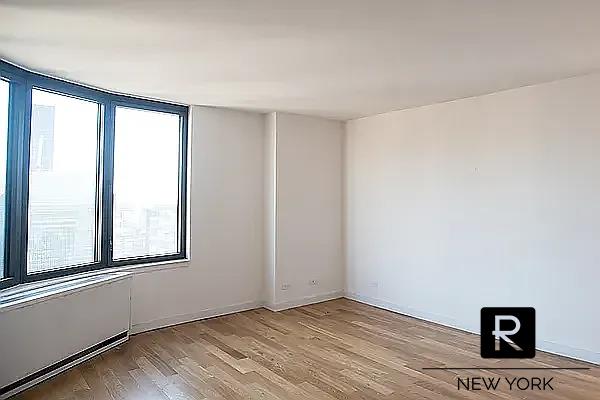 #6 photo, 330 E 38th Street, Murray Hill , NY 10016