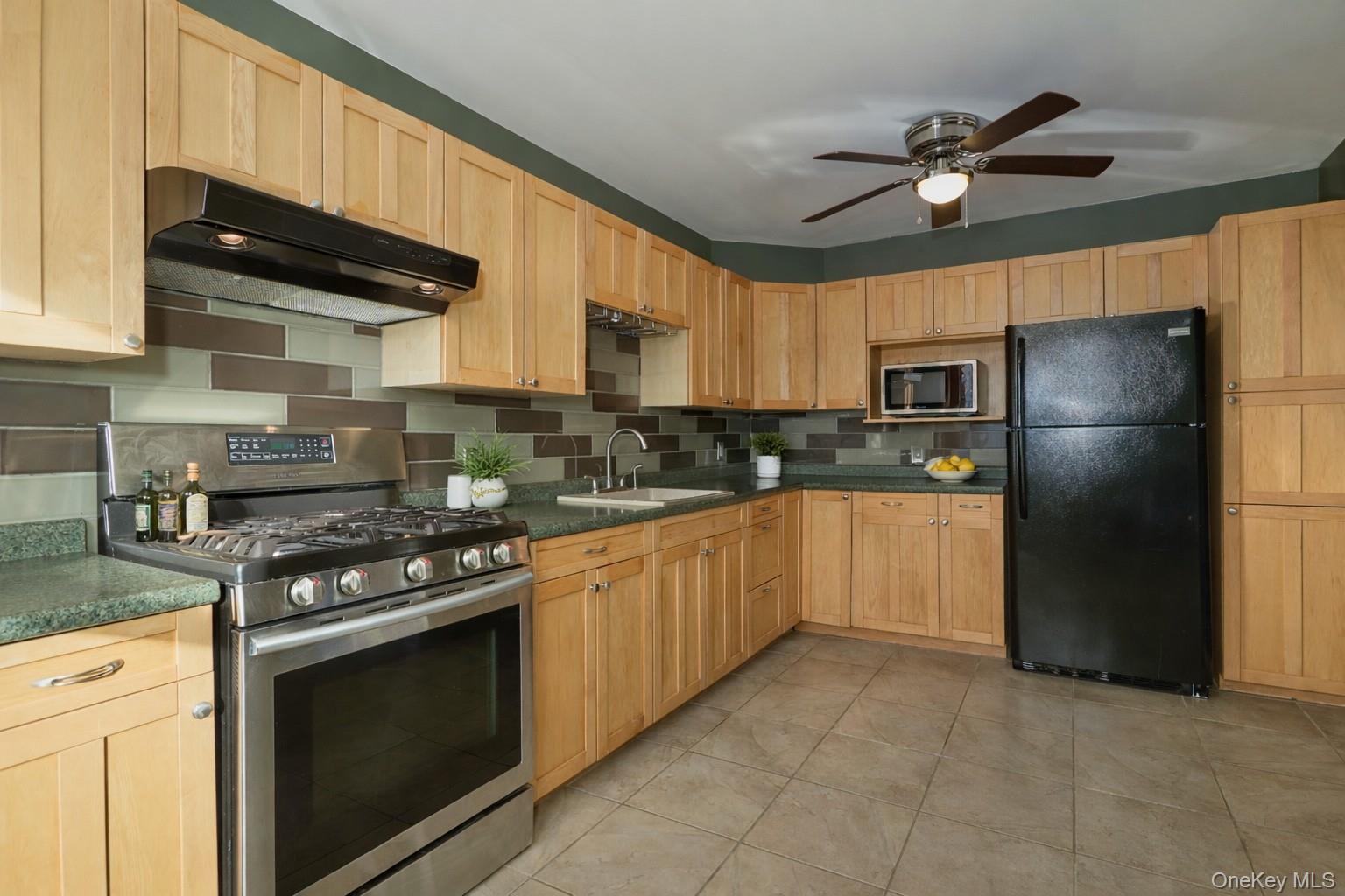 #10 photo, 1668 Route 9, Wappingers Falls , NY 12590