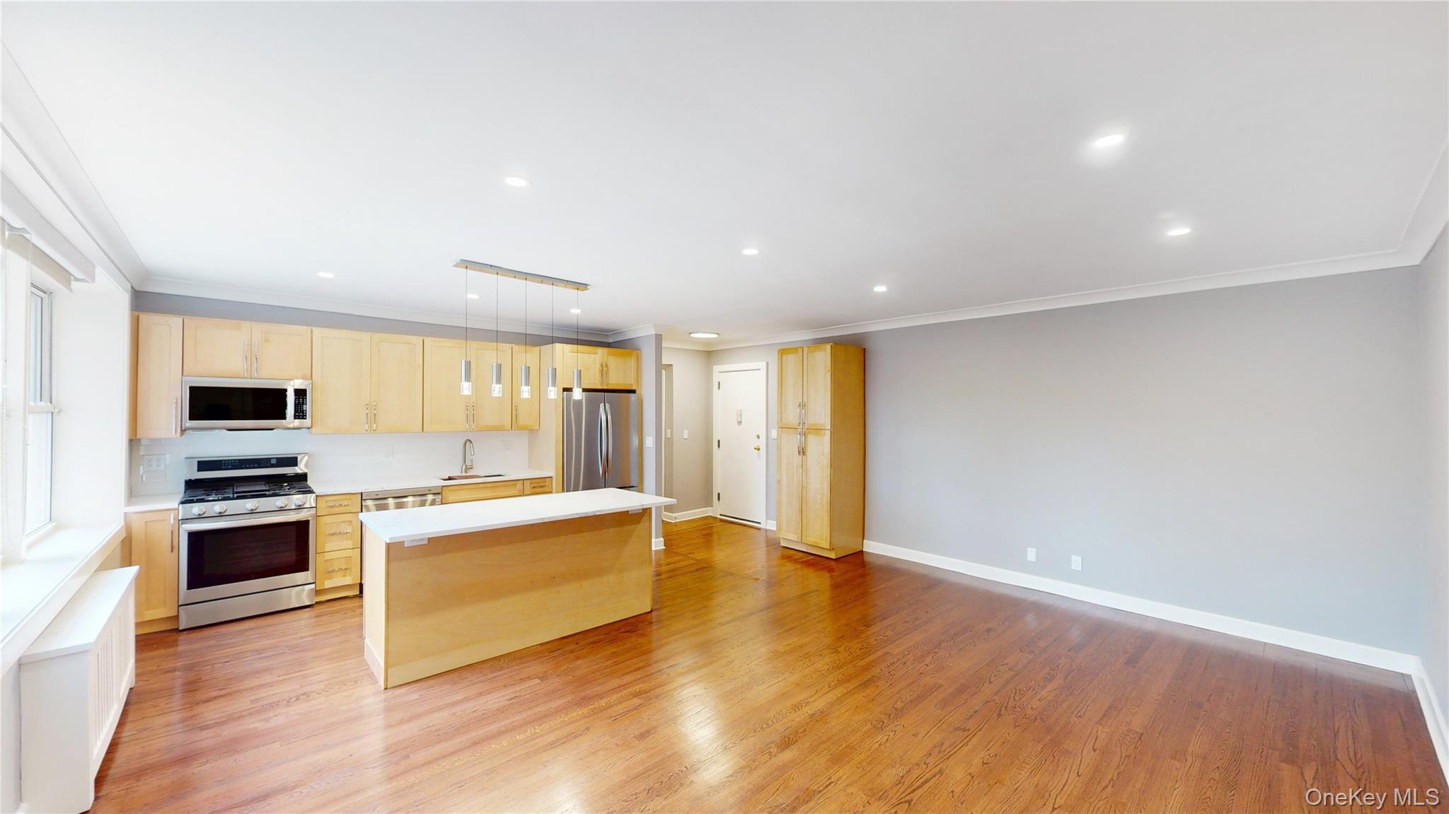 #6 photo, 1133 Midland Avenue, Bronxville , NY 10708