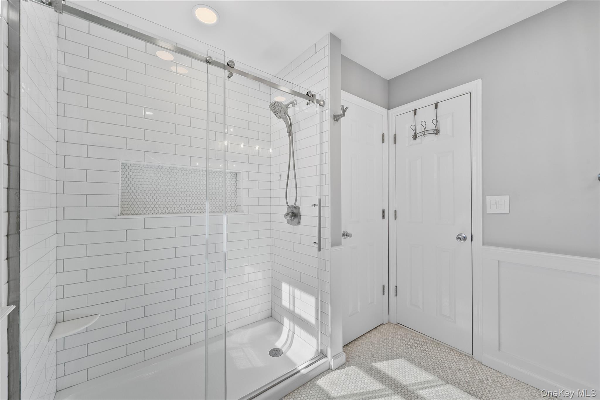 #17 photo, 231 46th Street, מחוז סאפוק Lindenhurst , NY 11757