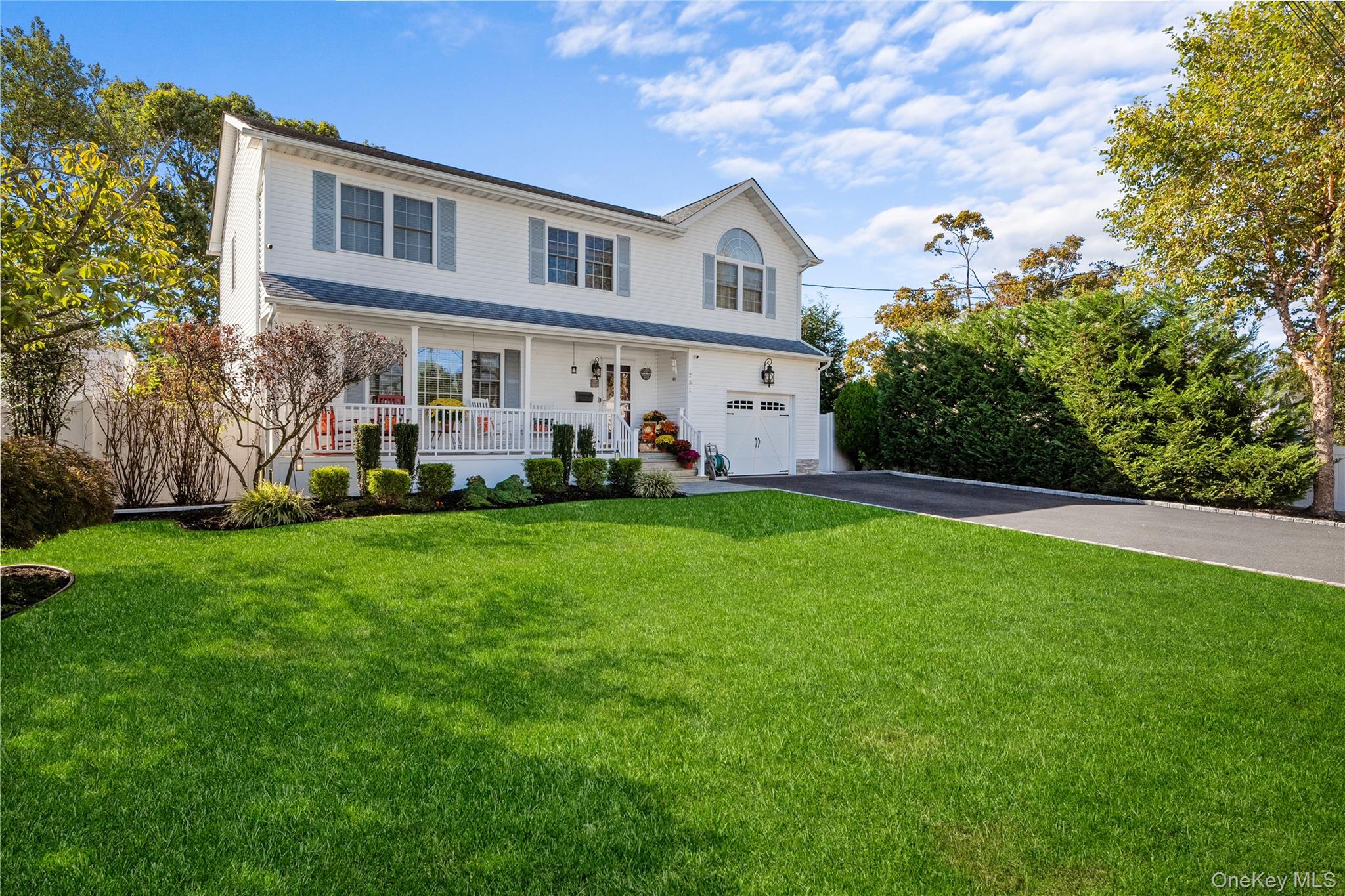 #2 photo, 231 46th Street, מחוז סאפוק Lindenhurst , NY 11757