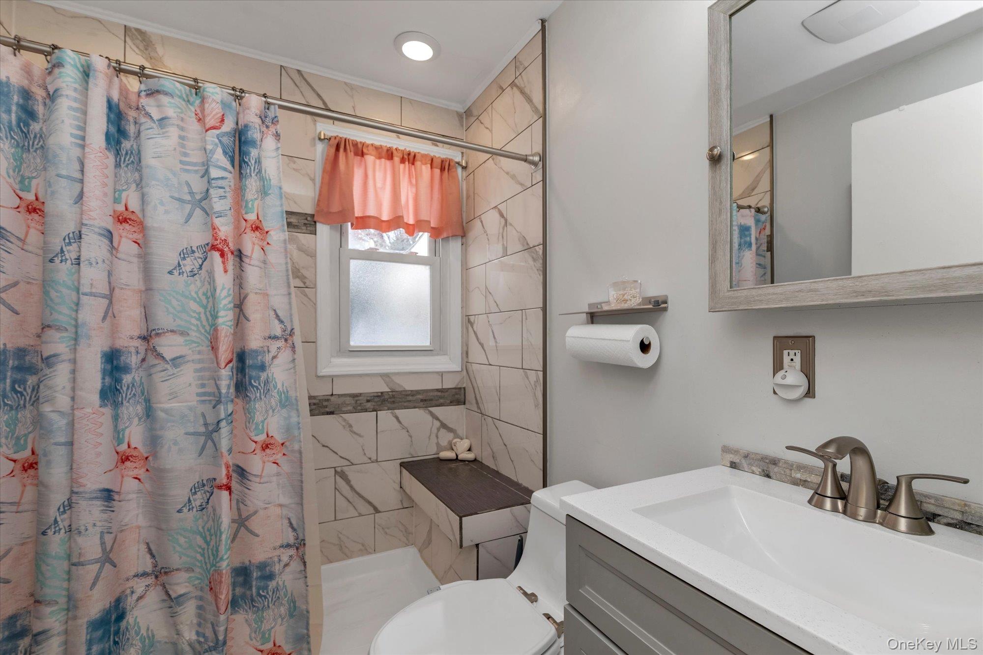 #10 photo, 2272 Oxford Street, East Meadow , NY 11554