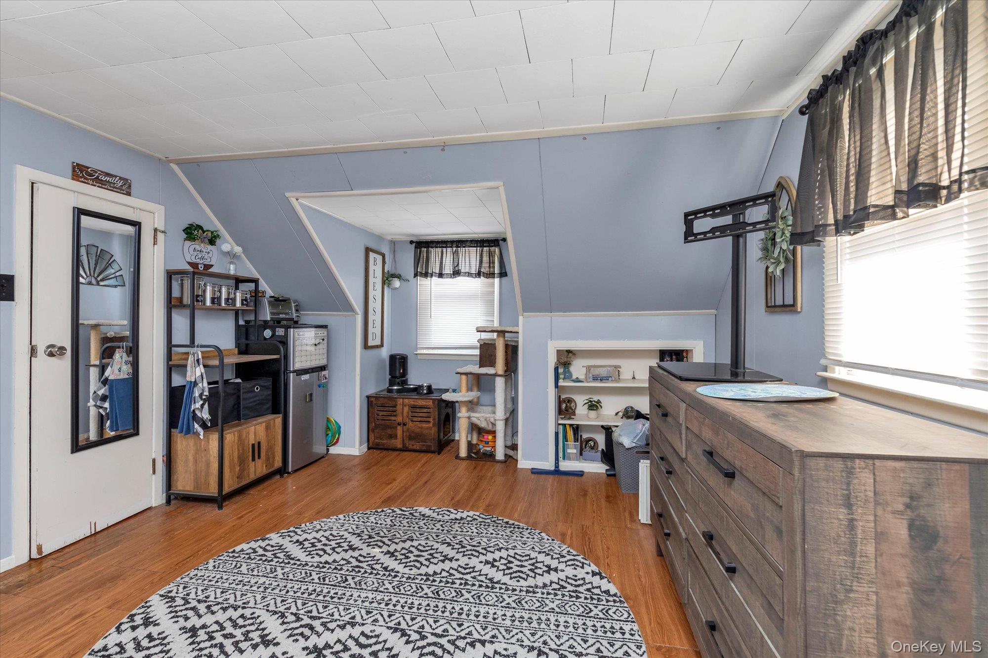 #14 photo, 2272 Oxford Street, East Meadow , NY 11554