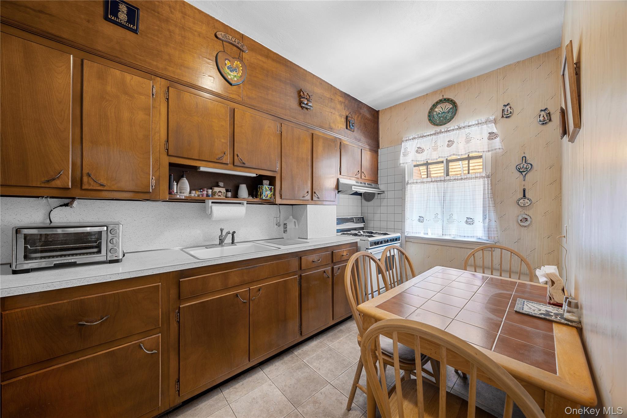 #12 photo, 2827 50th Street, Woodside , NY 11377