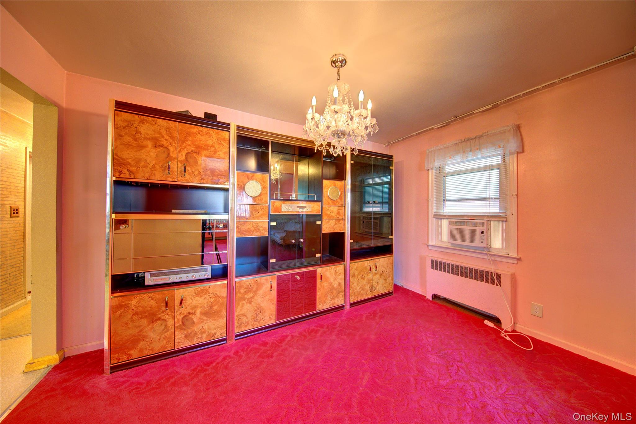 #8 photo, 10 Taft Avenue, Hempstead , NY 11550