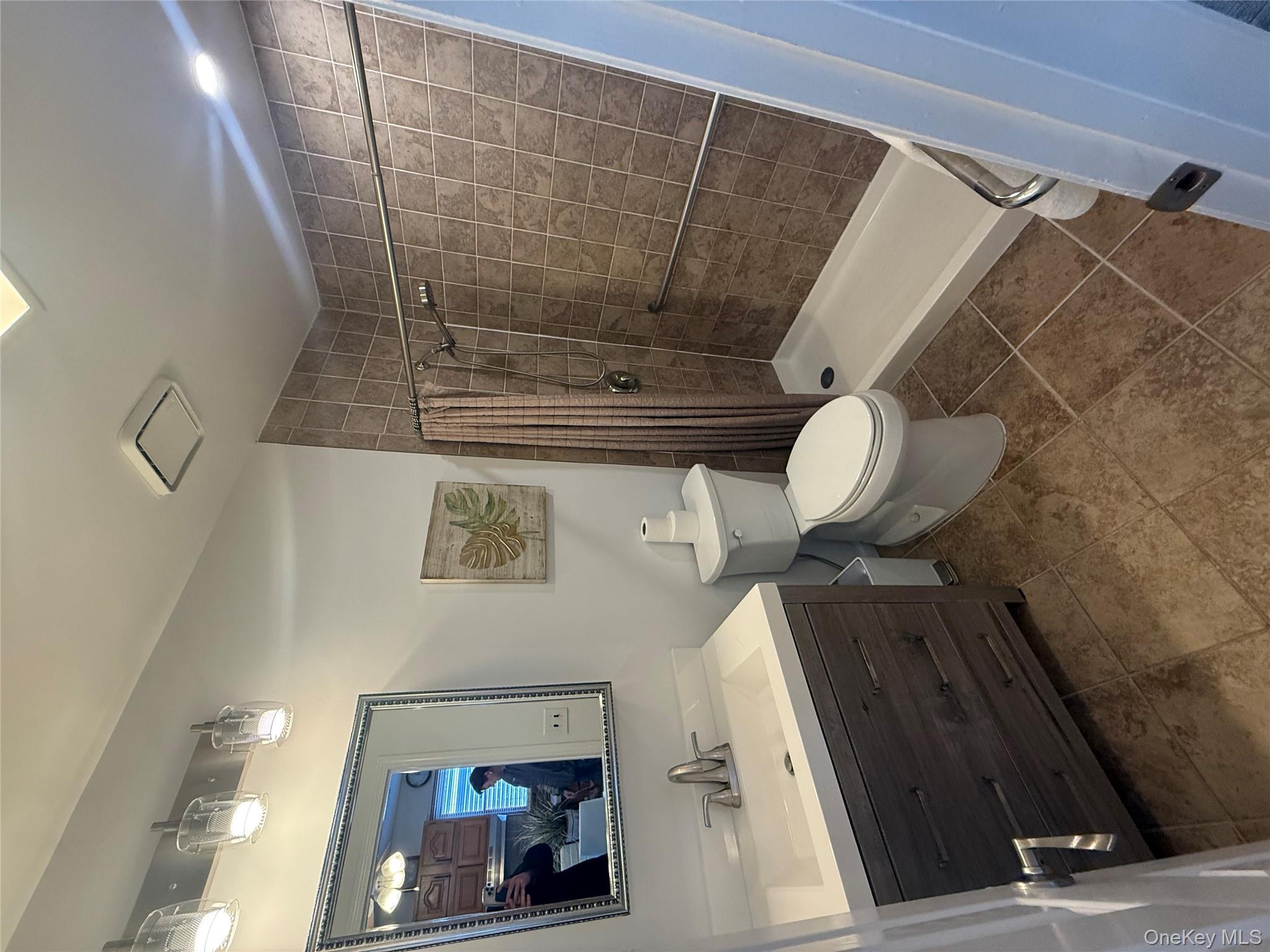 #5 photo, 83 Beecher street, North Babylon , NY 11703