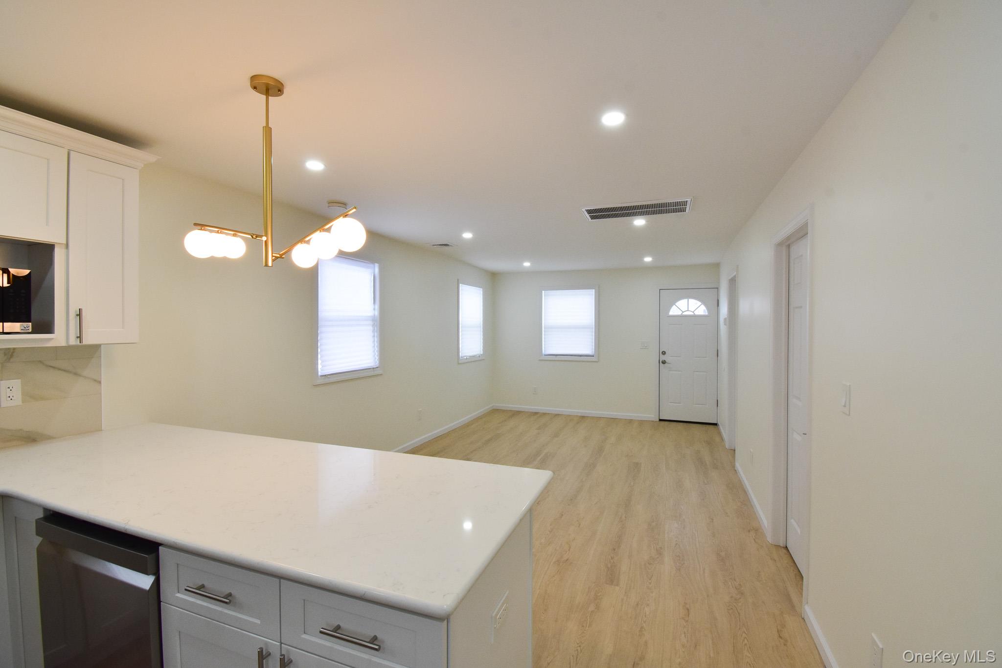 #3 photo, 36 S 5th Avenue, Brentwood , NY 11717