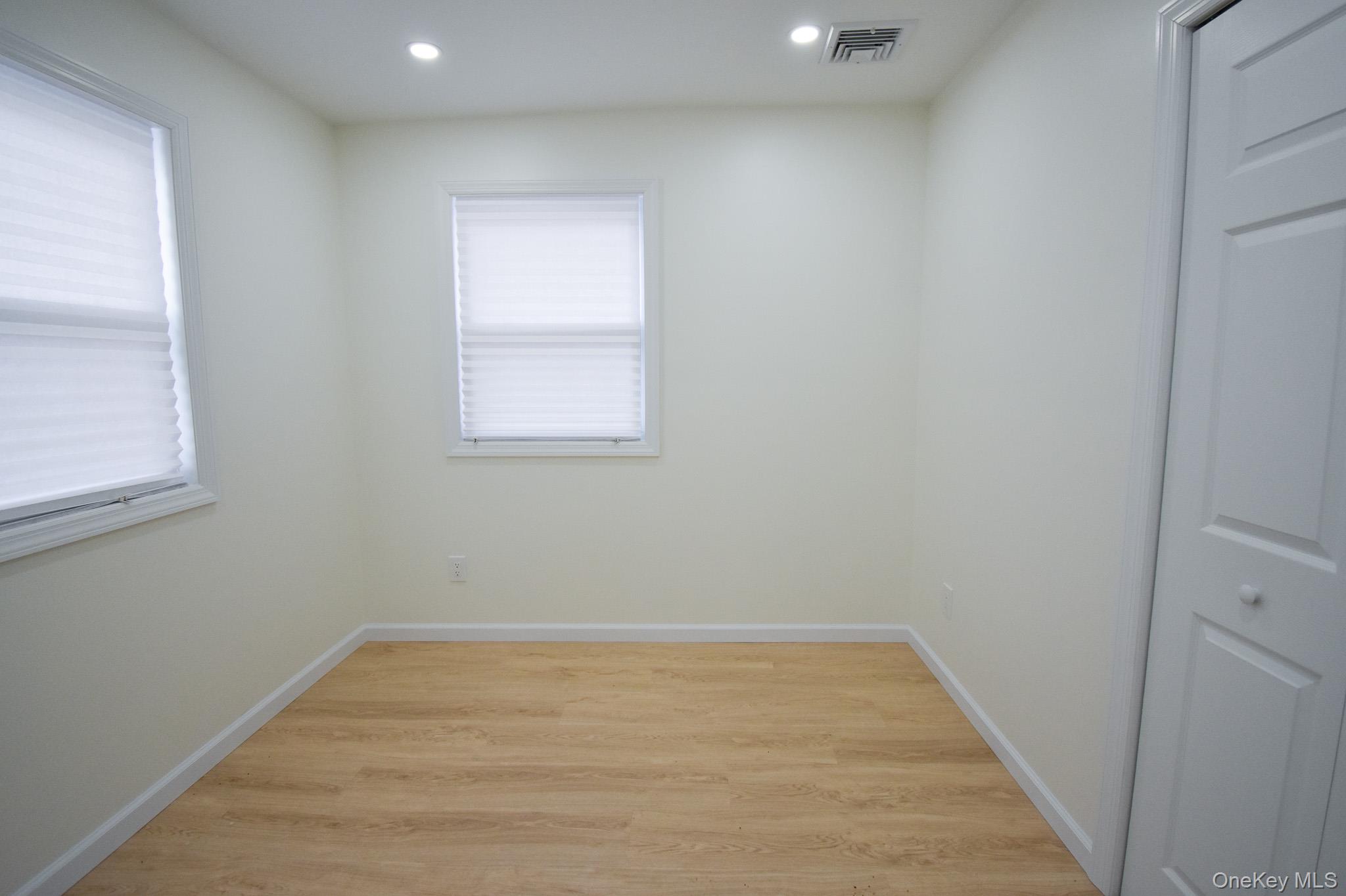 #5 photo, 36 S 5th Avenue, Brentwood , NY 11717