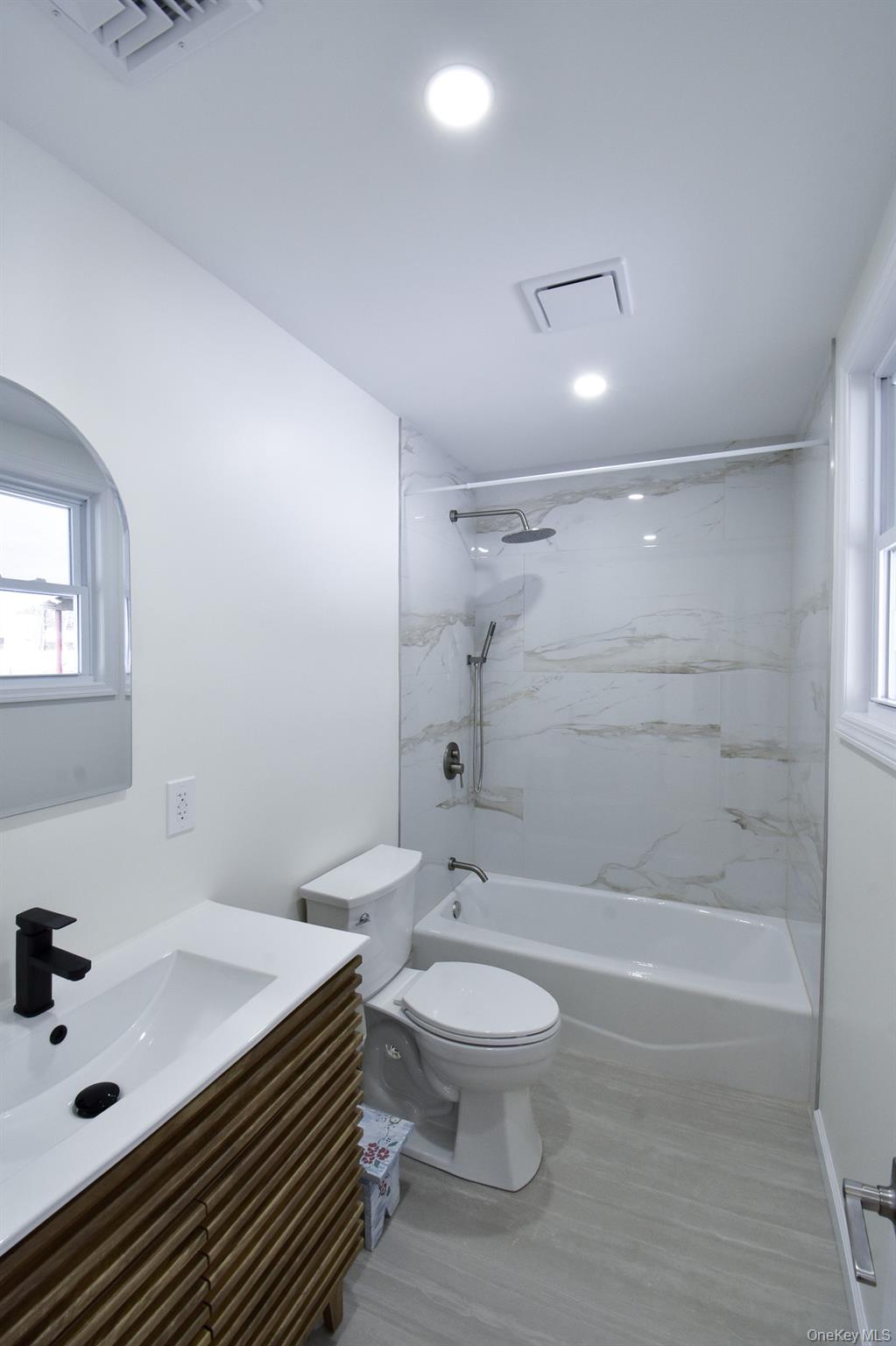 #9 photo, 36 S 5th Avenue, Brentwood , NY 11717