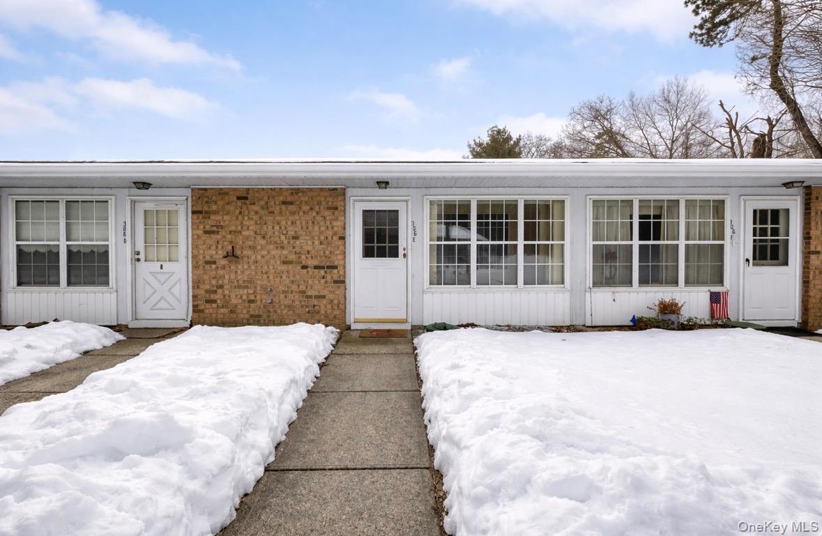 #1 photo, 306 Torquay Court, Ridge , NY 11961