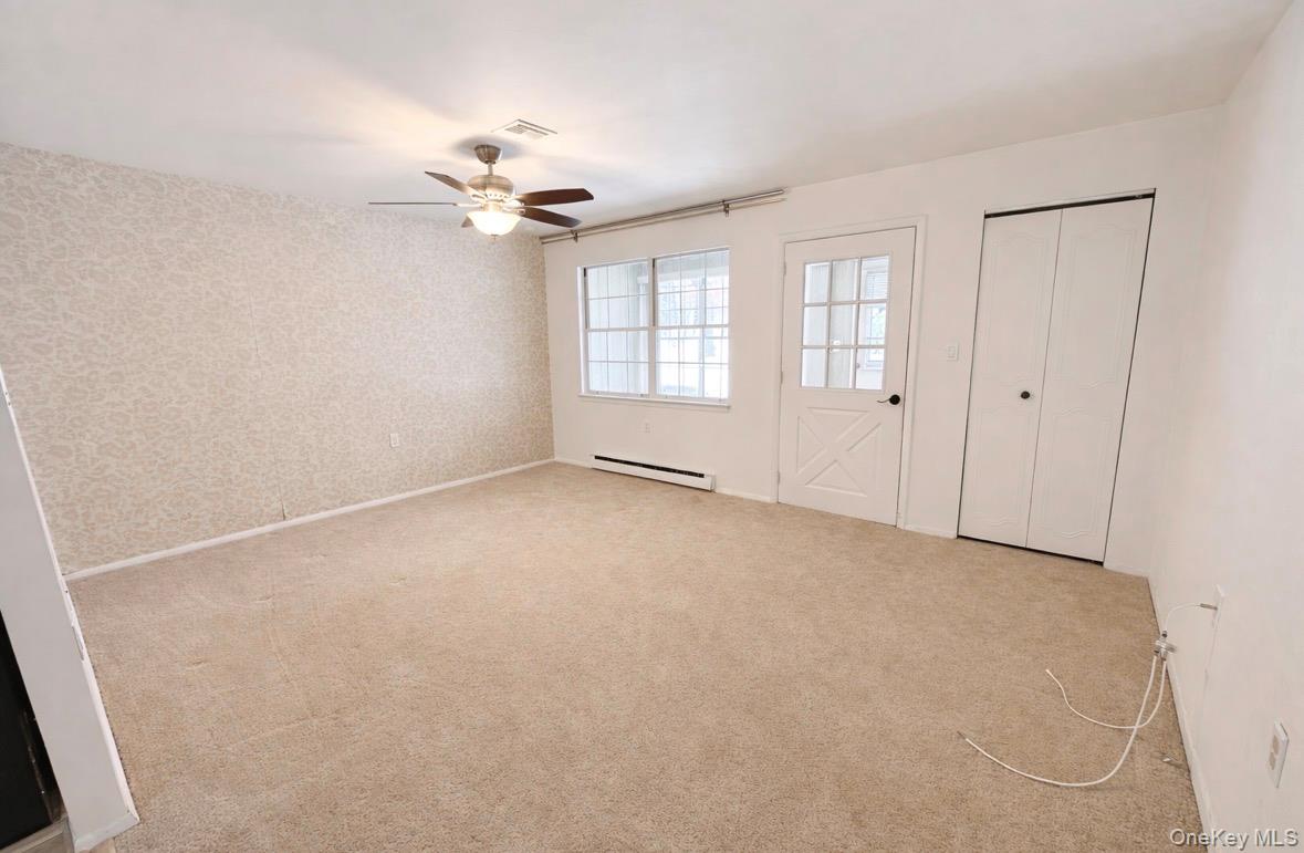 #5 photo, 306 Torquay Court, Ridge , NY 11961