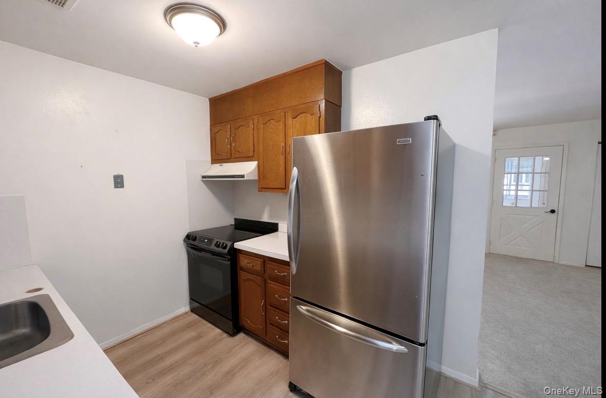 #8 photo, 306 Torquay Court, Ridge , NY 11961