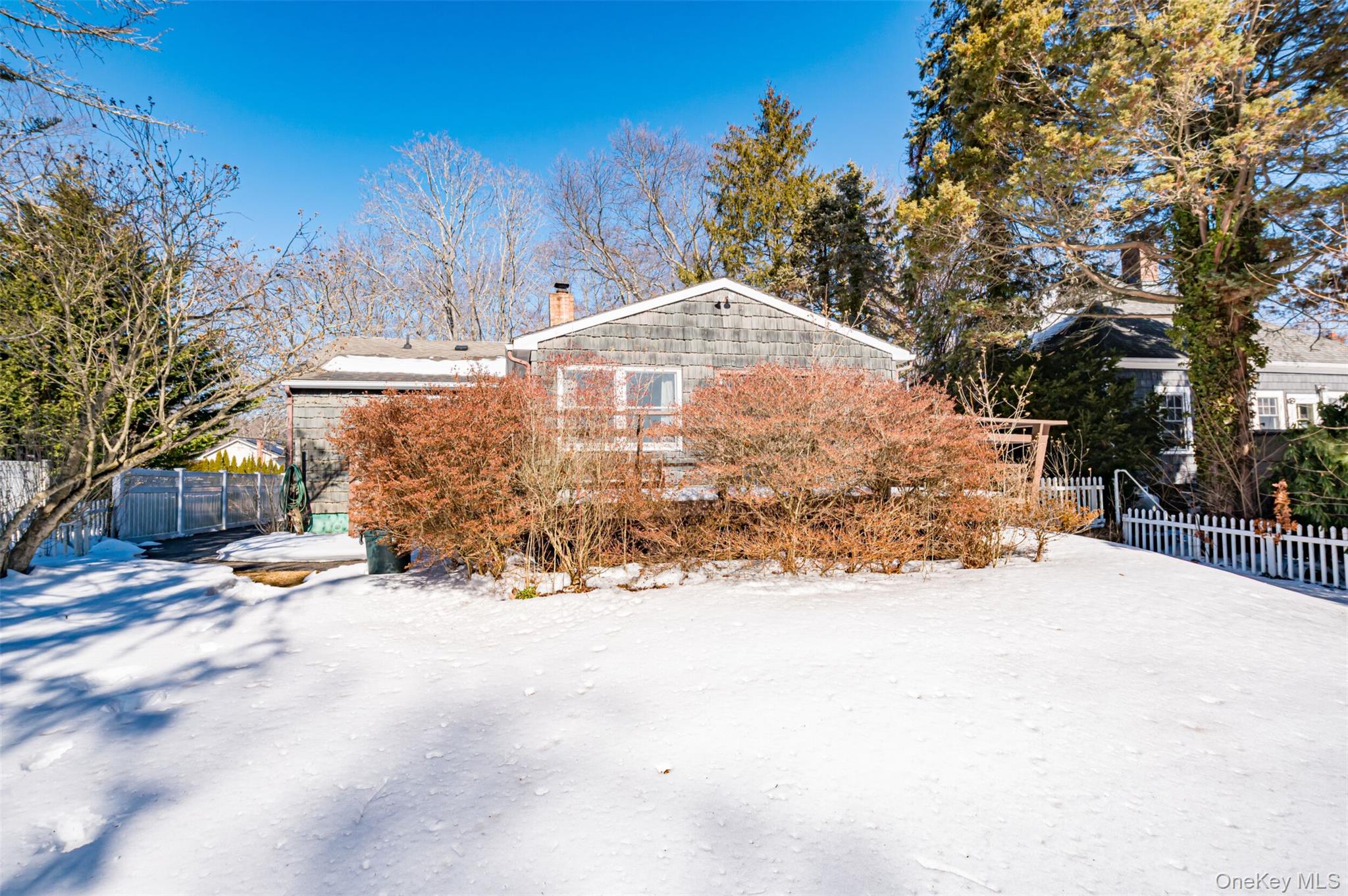 #16 photo, 18 Annetta Avenue, Smithtown , NY 11787