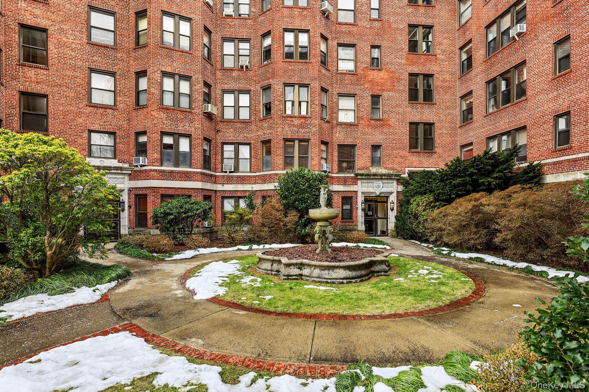 #4 photo, 11 Alden Road, Larchmont , NY 10538